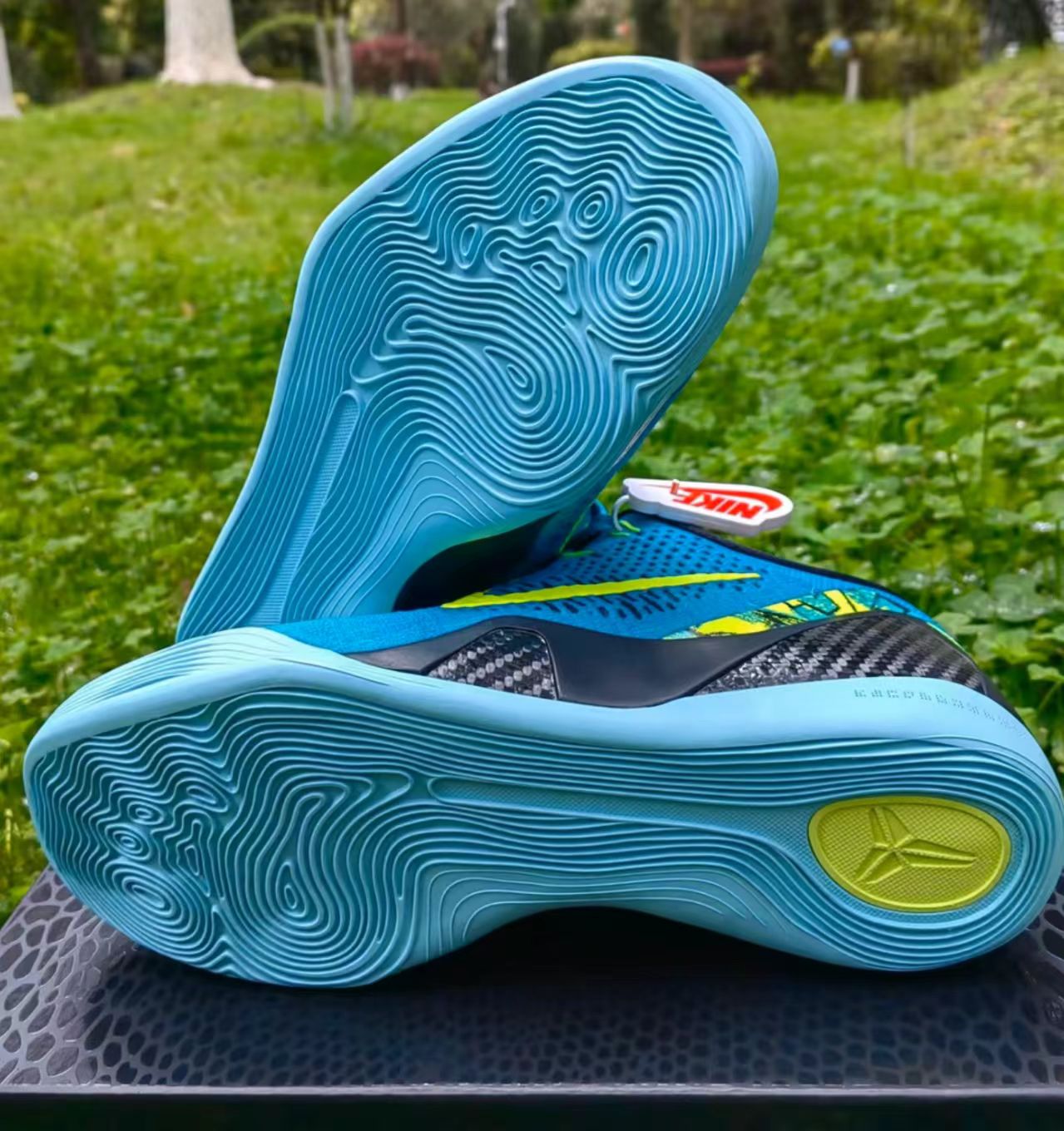 Nike Kobe 9 Elite Low "Mamba Moment"