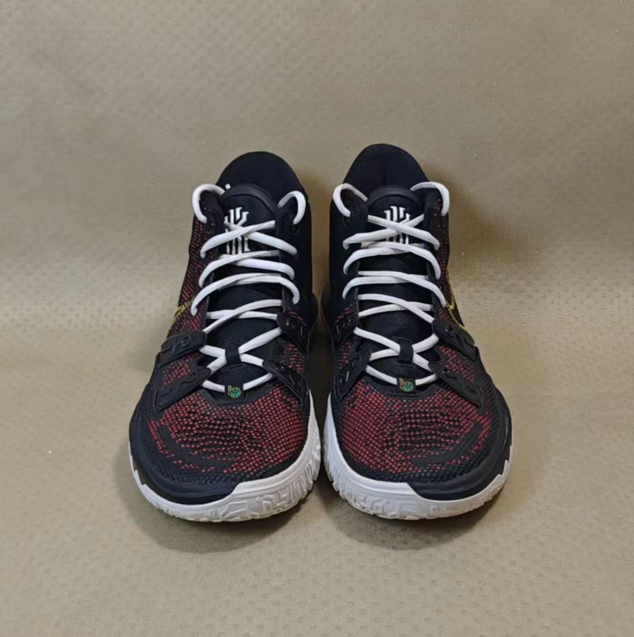 Nike Kyrie 7 "Raygun"