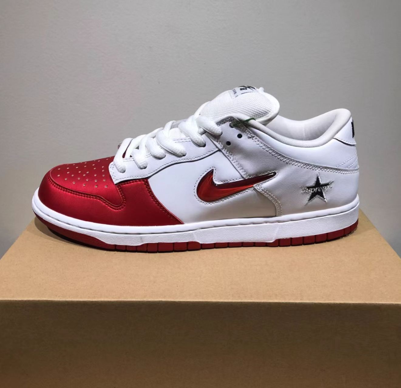 Supreme × Nike SB Dunk Low OG QS