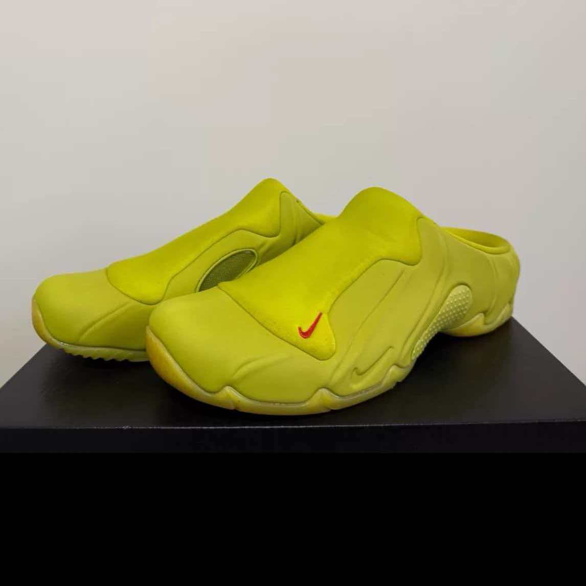Nike Clogposite