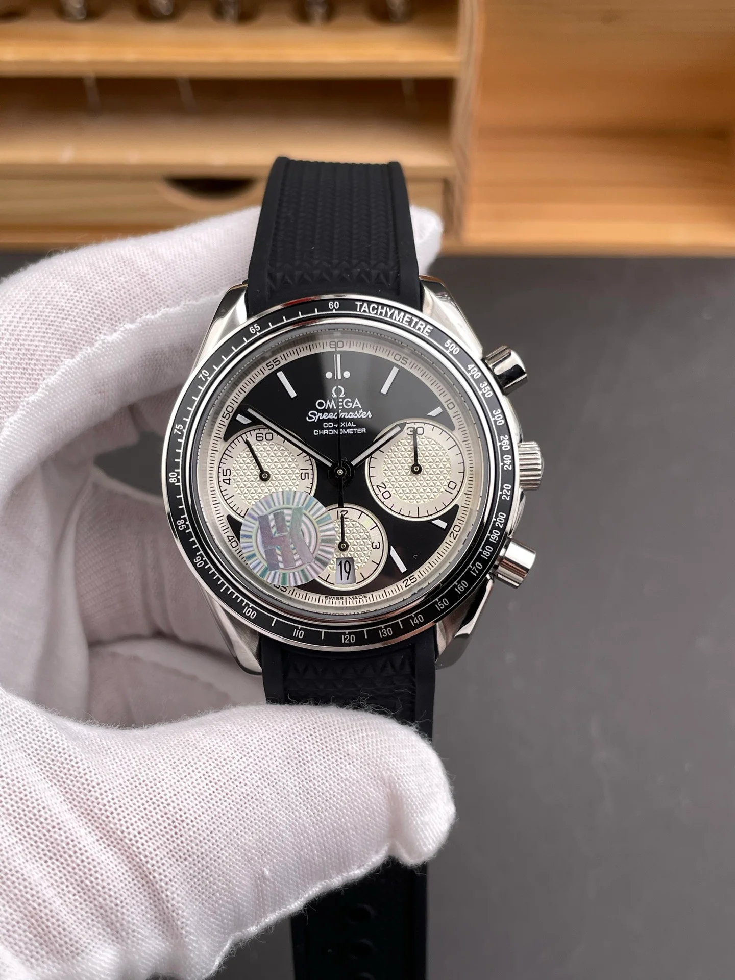 Speedmaster Racing Series, Black Dial
