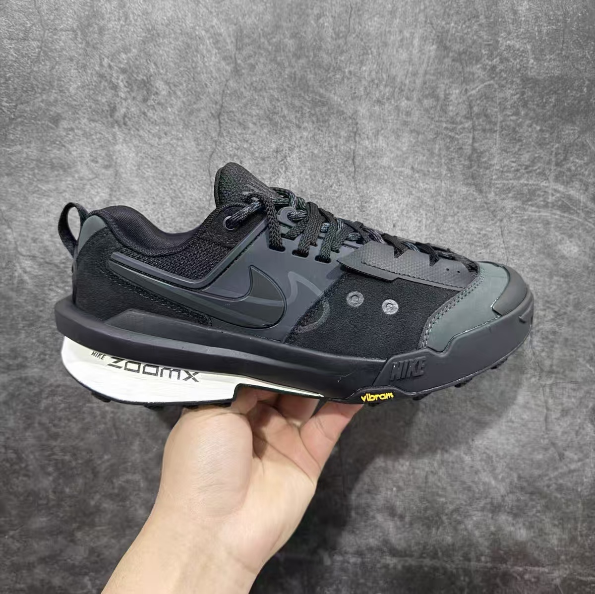 sacai x Nike Zegamadome SP