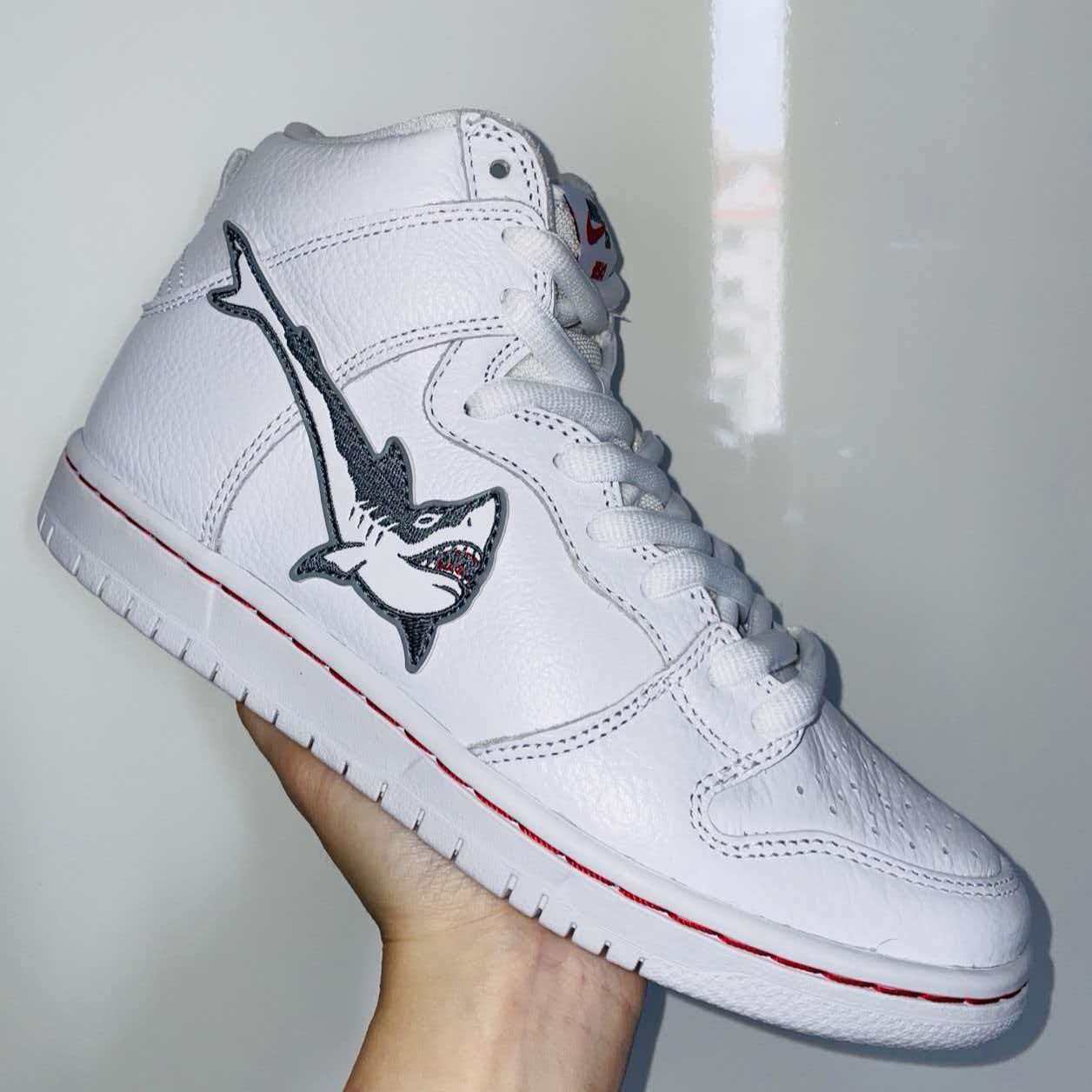 Nike SB Dunk High × Oski 