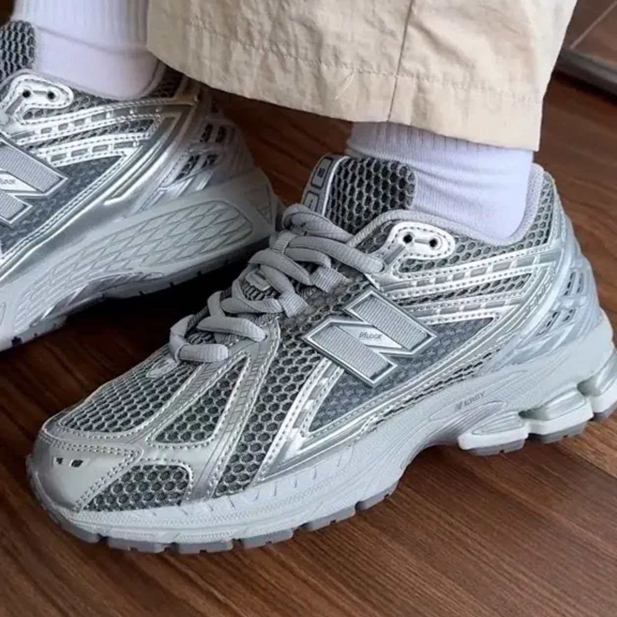 New Balance NB 1906R Y2K