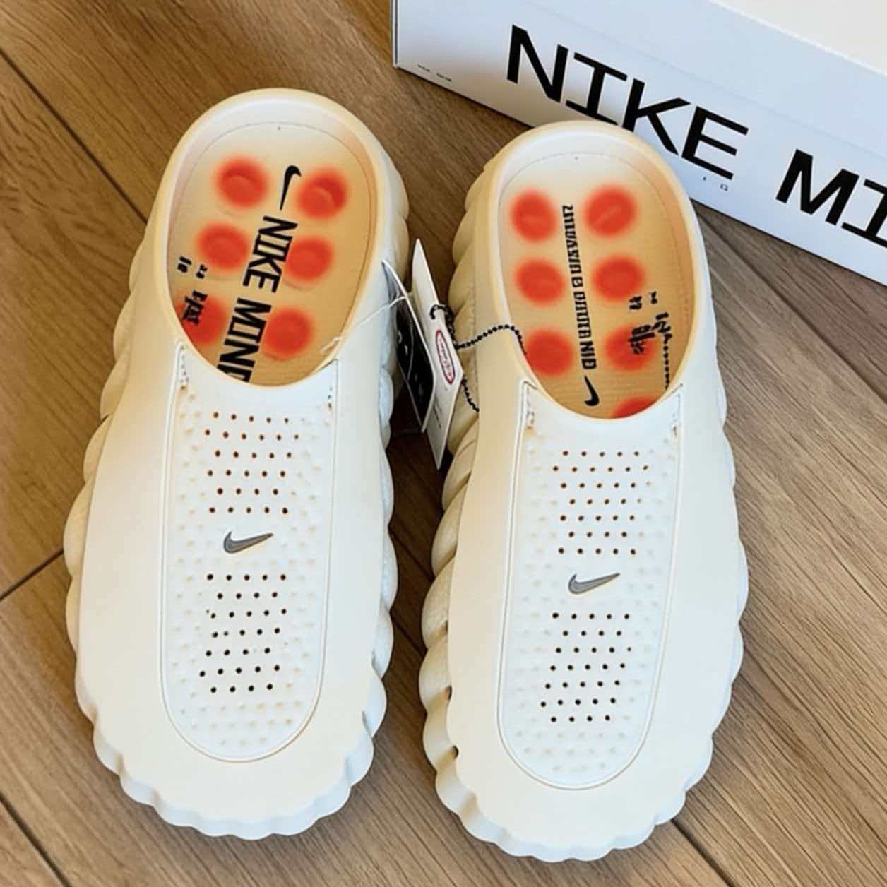Nike Mind 001 