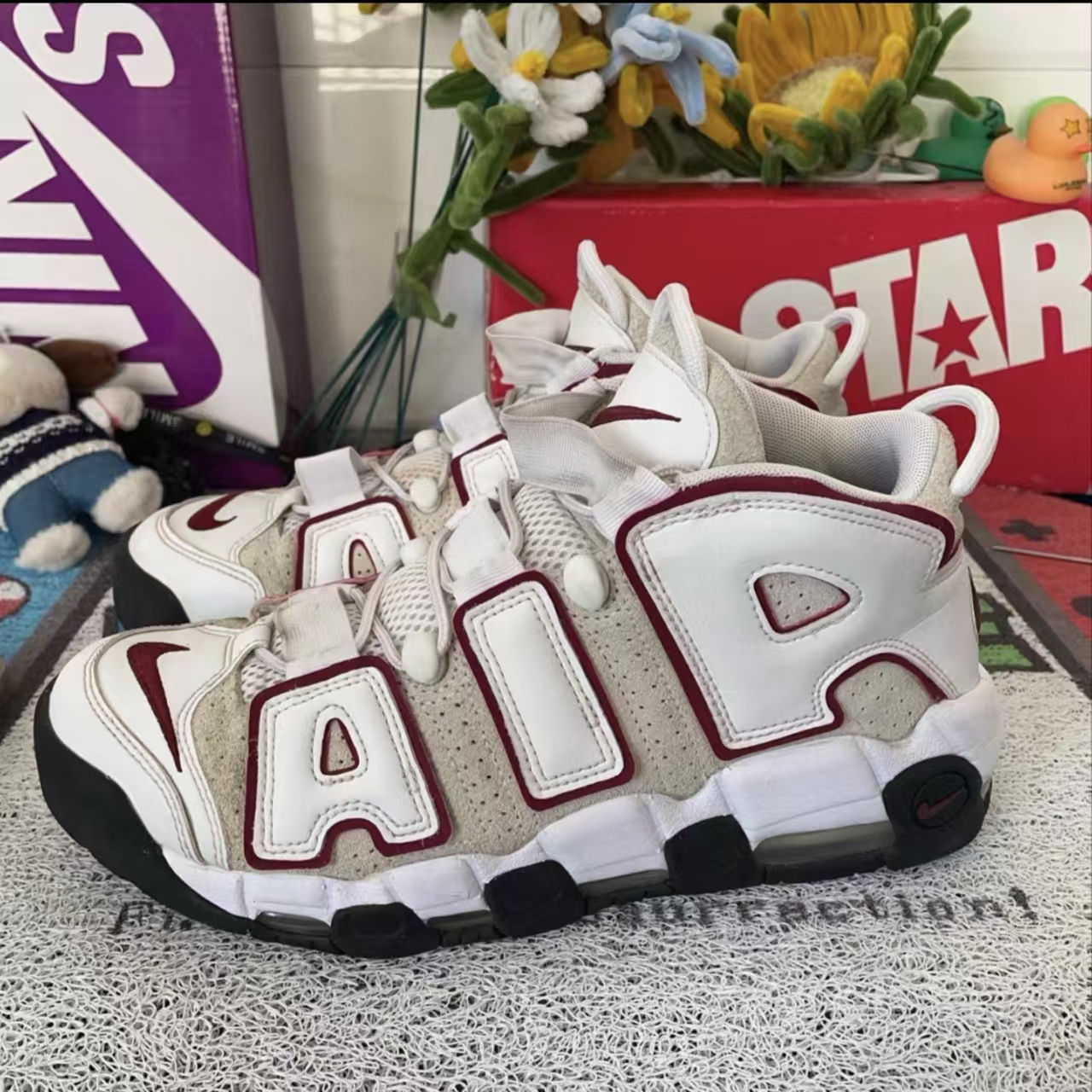 Nike Air More Uptempo White Red