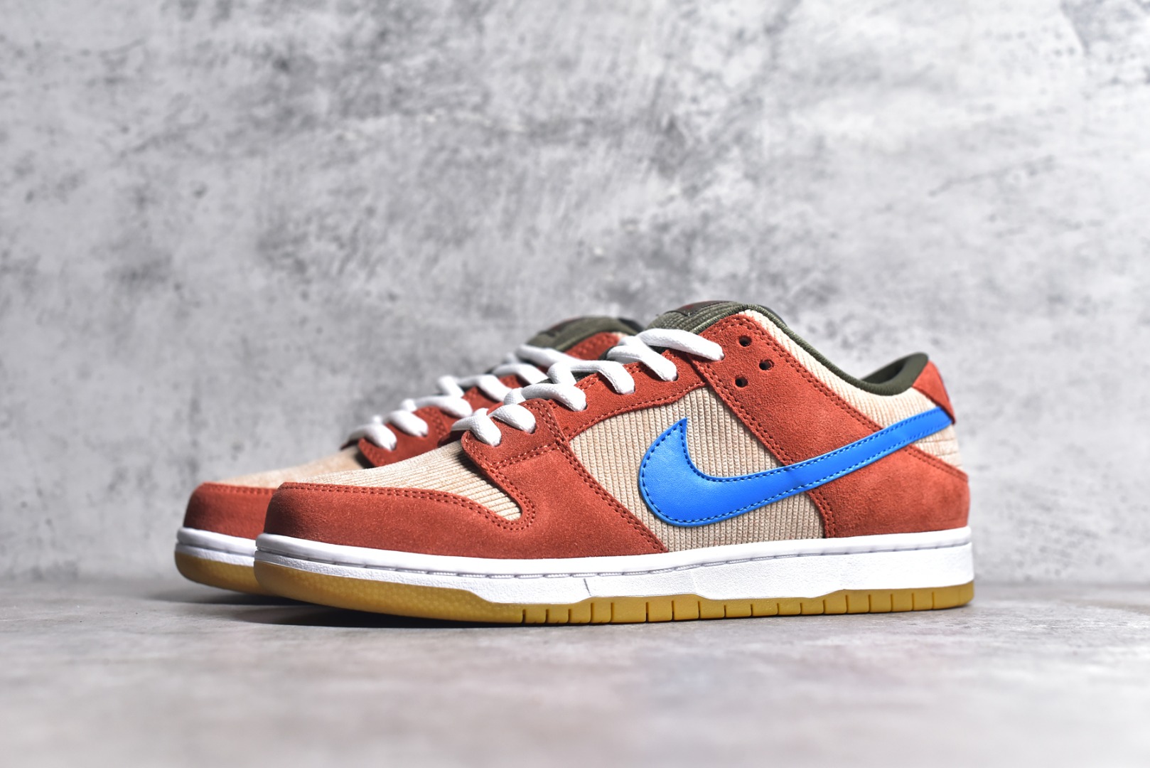 NIKE SB DUNK LOW CORDUROY DUSTY PEACH MEN'S BQ6817-201