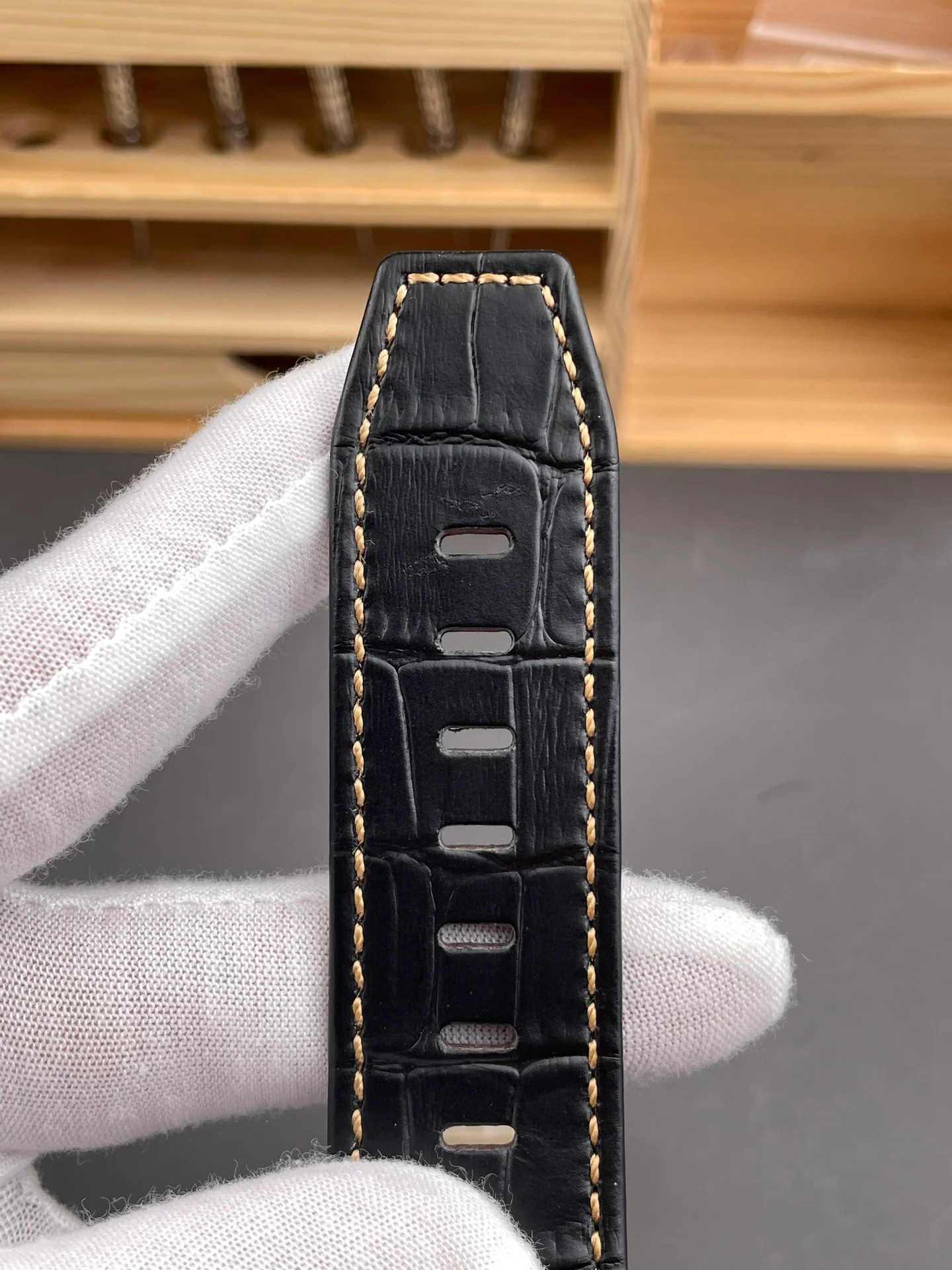 Royal Oak 26240 Black Steel Case