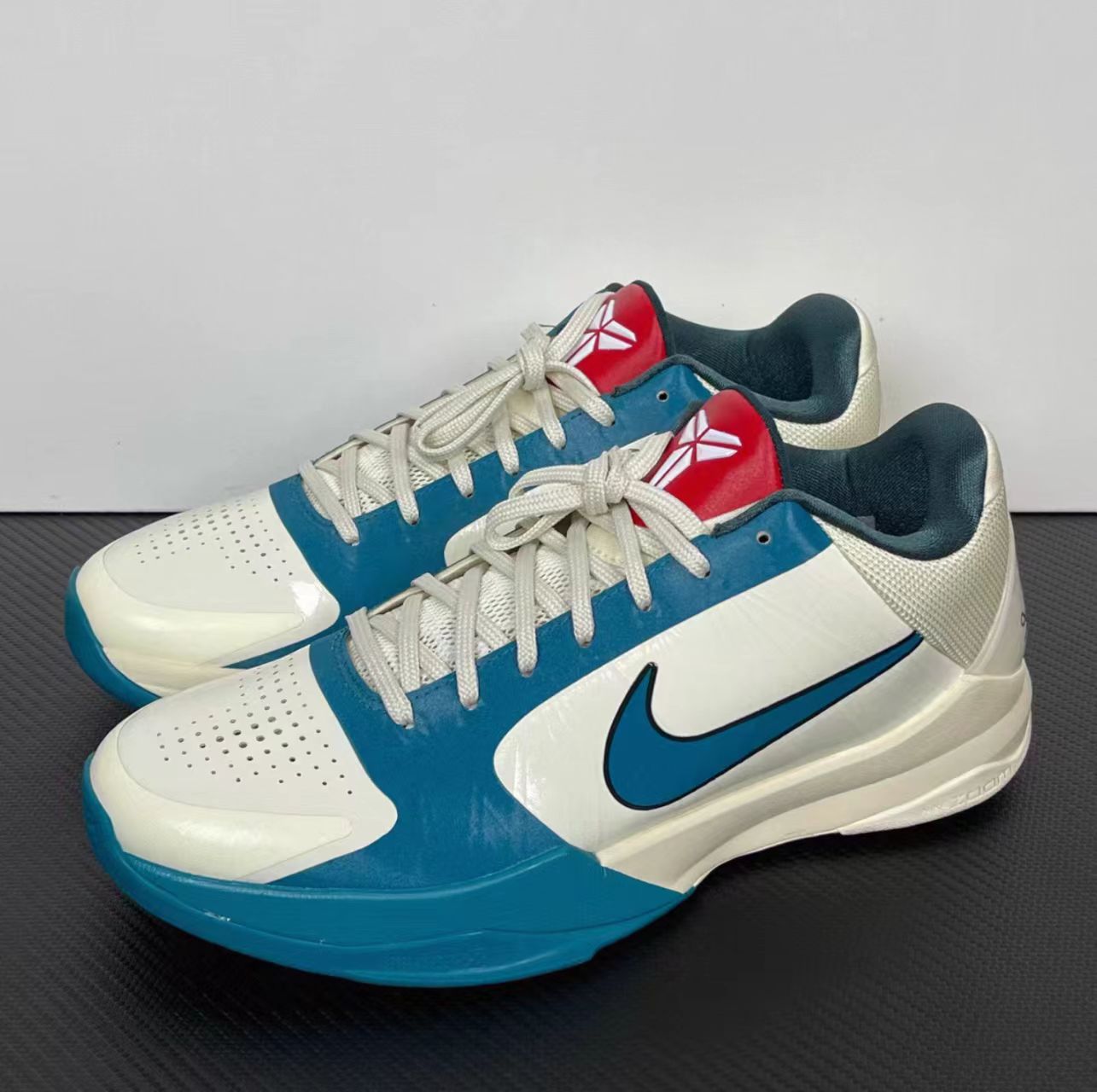 Nike Kobe 5 Protro Caitlin Clark PE