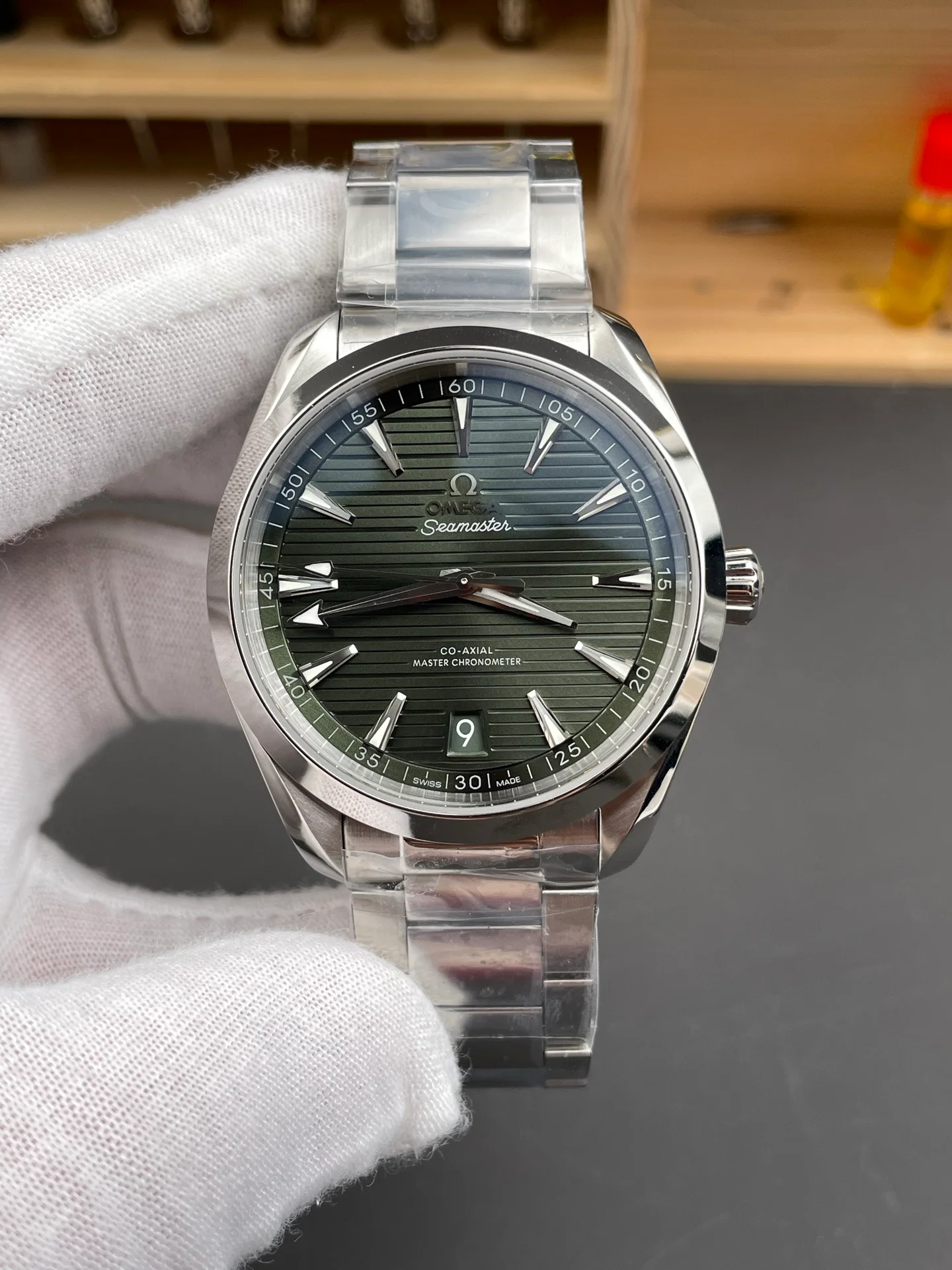 Seamaster 150, Teak Green Dial