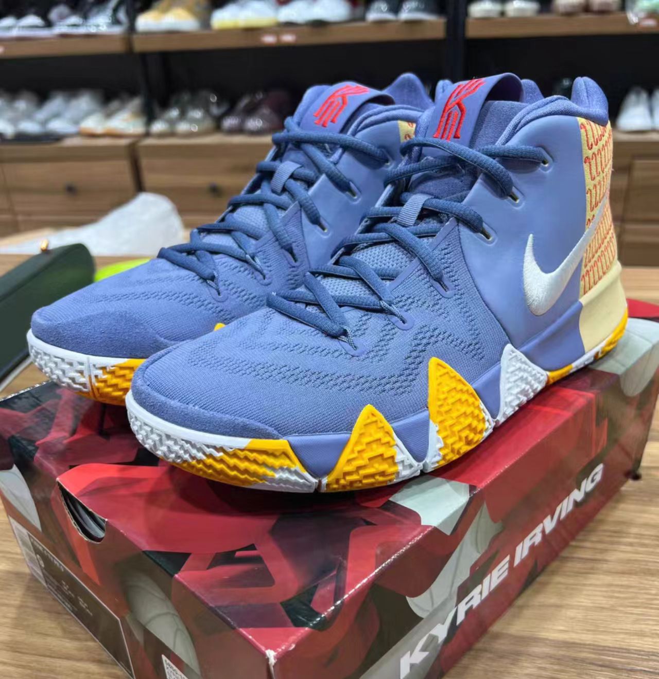 Nike Kyrie 4 