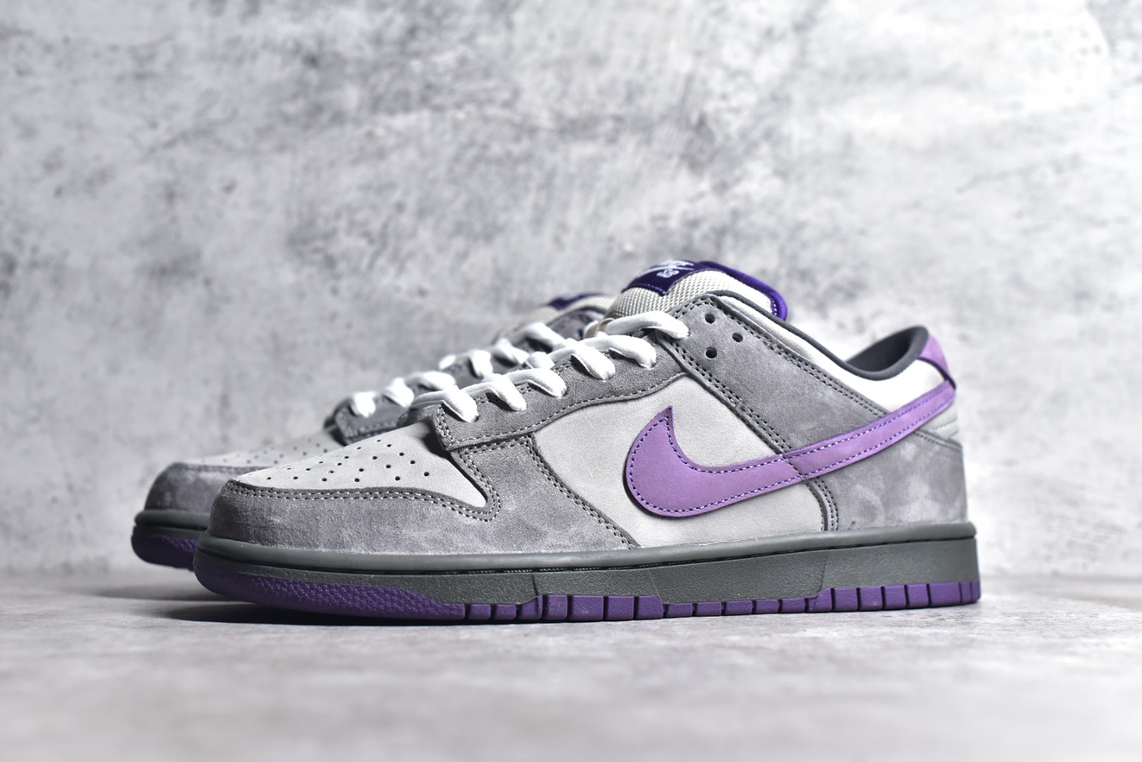 NIKE SB DUNK LOW PURPLE PIGEON 304292-051