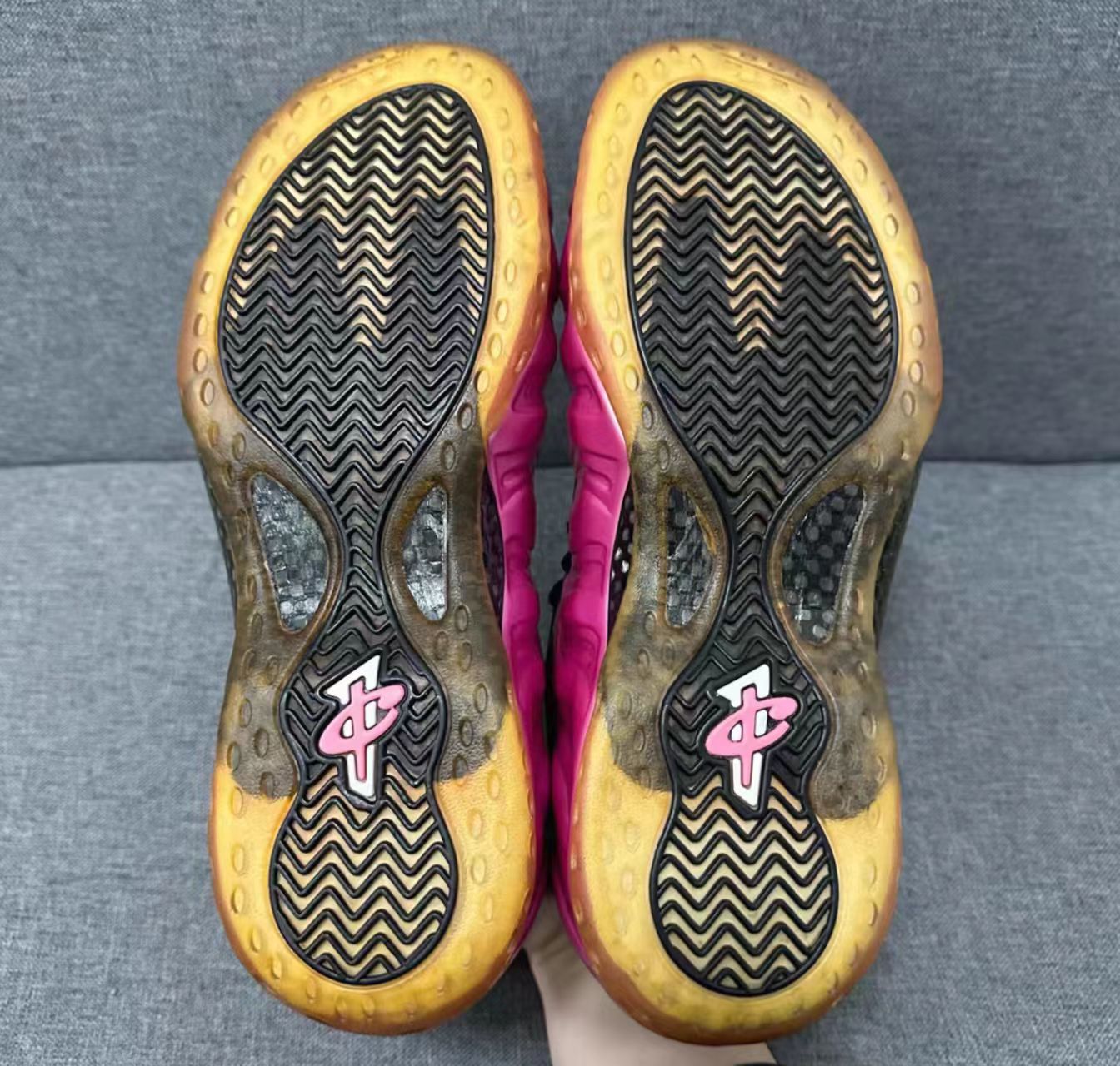 Nike Air Foamposite One "Think Pink"