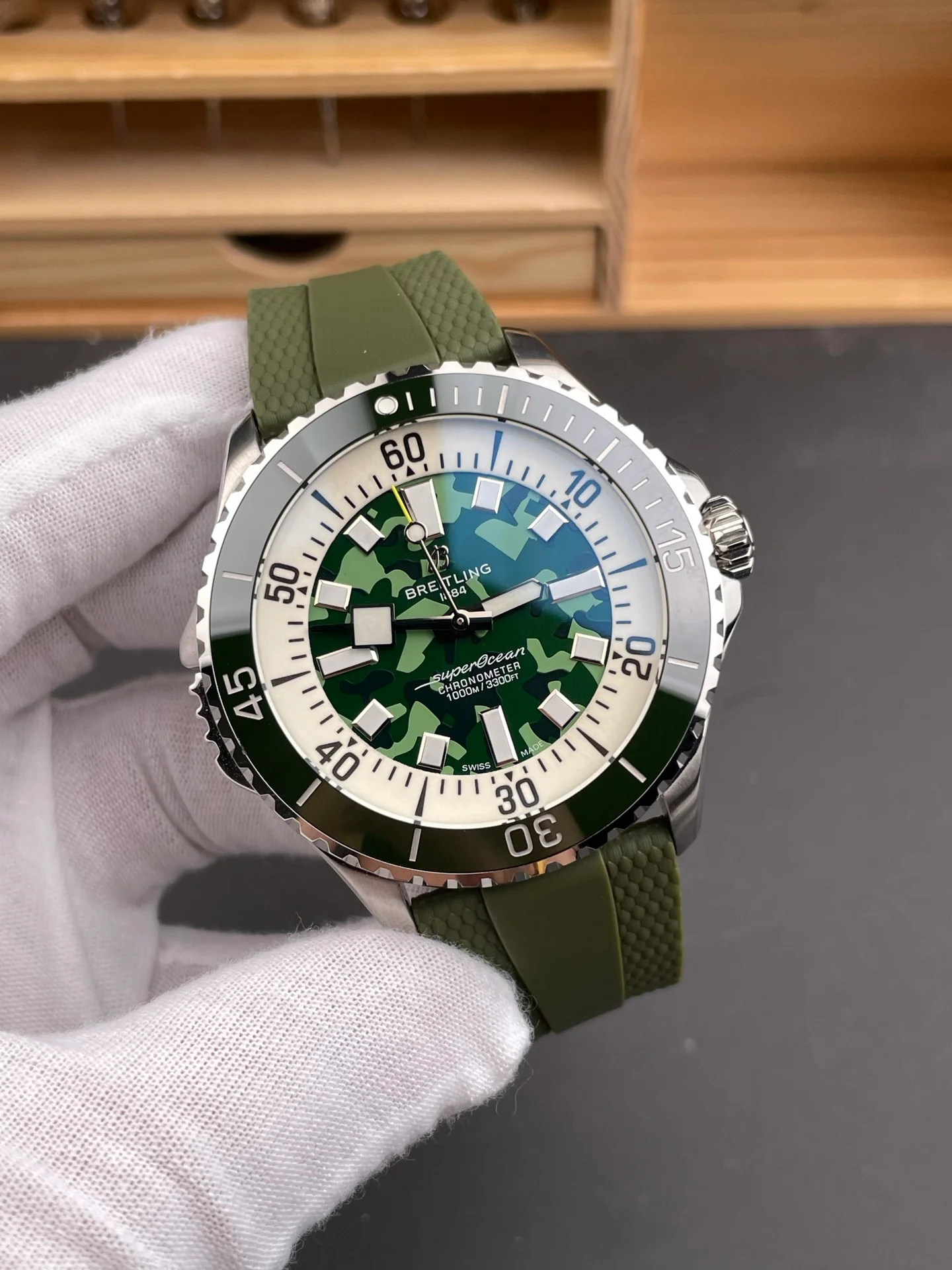 B01F Superocean Green Color Dial