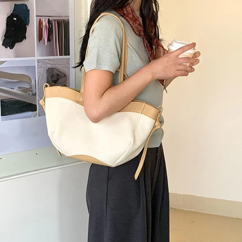 Daisy Canvas Tote