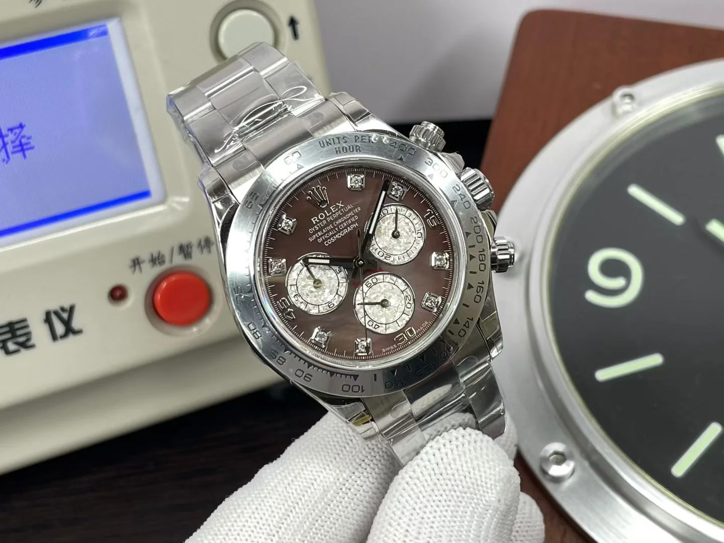 Custom Daytona Mother-of-Pearl Dial