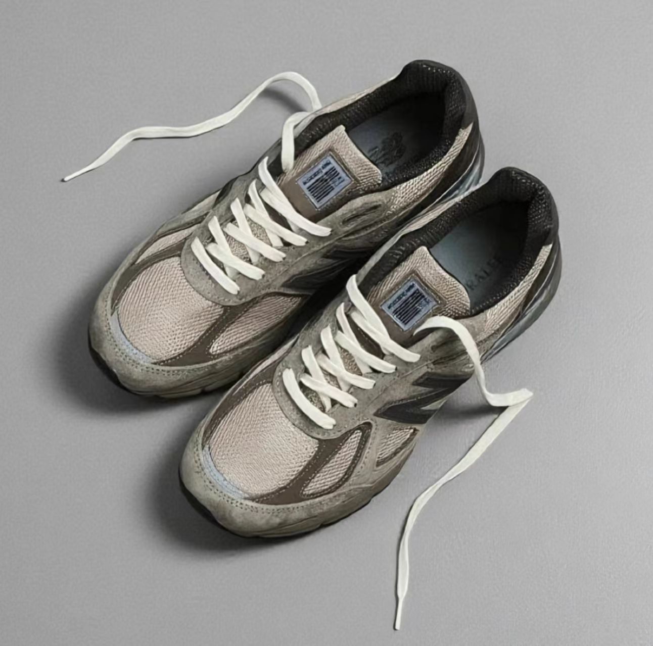 New Balance 990v4 Beige Blue