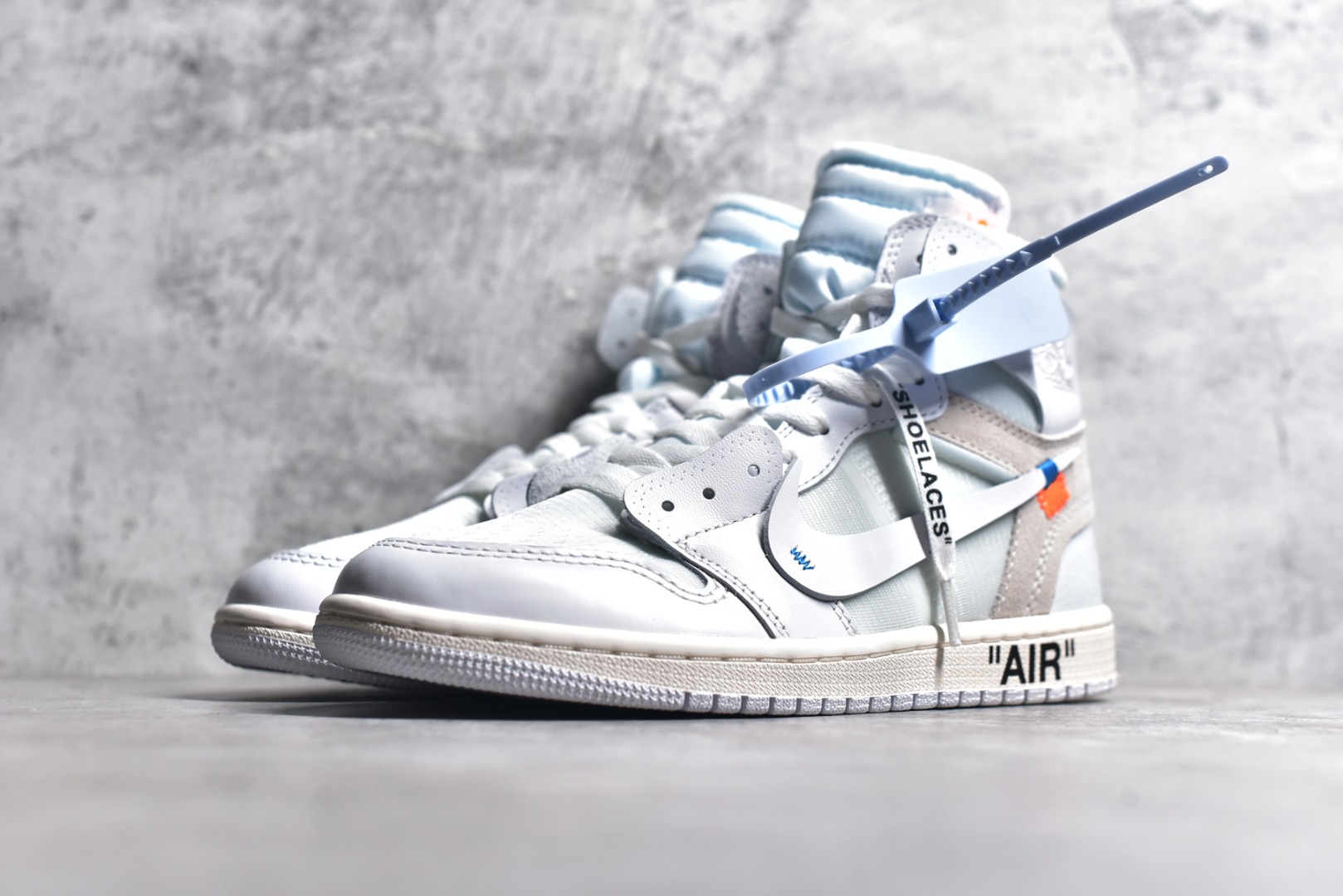 LJR-JORDAN 1 RETRO HIGH OFF-WHITE EURO AQ0818-100