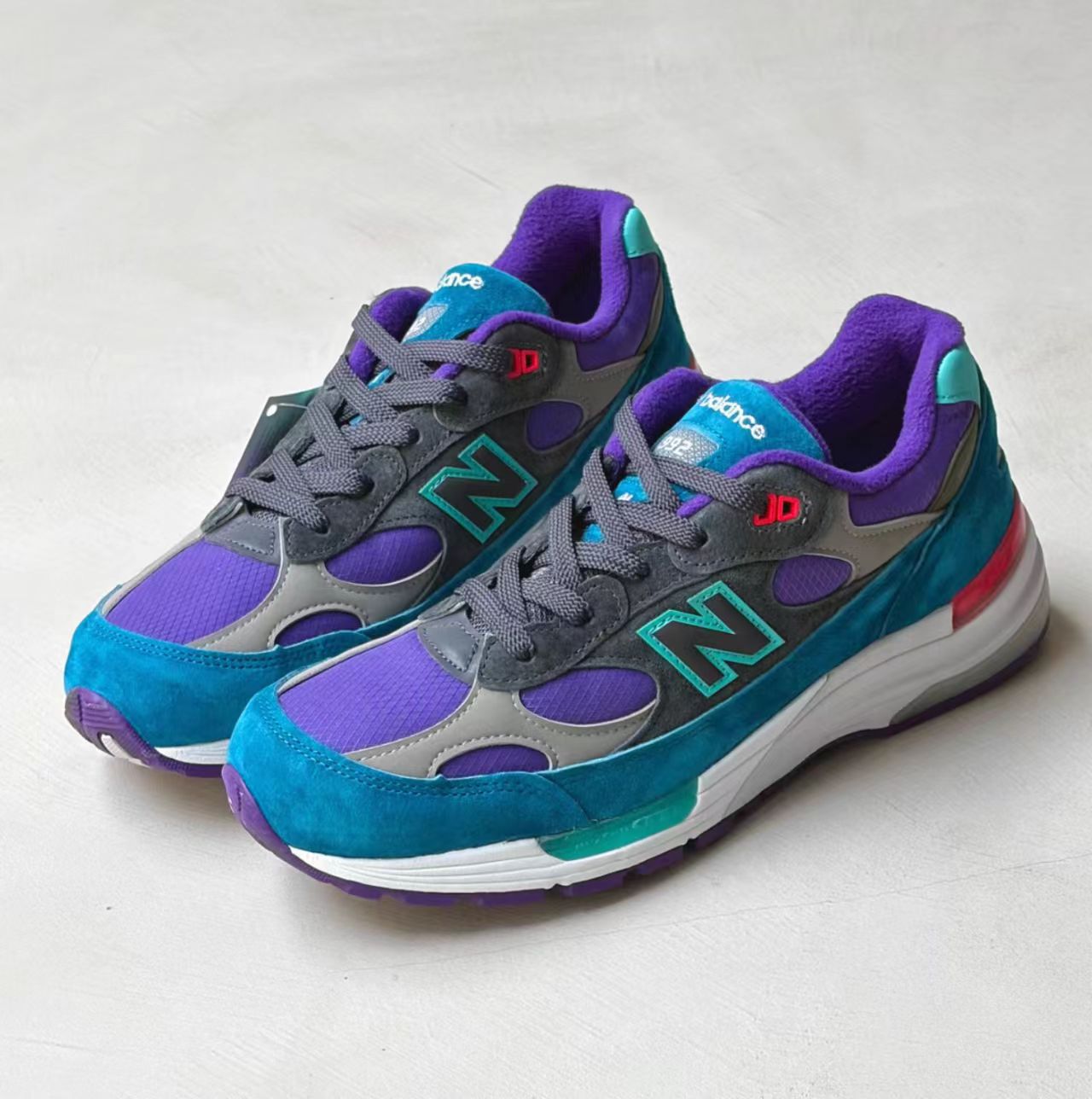 New Balance 992 
