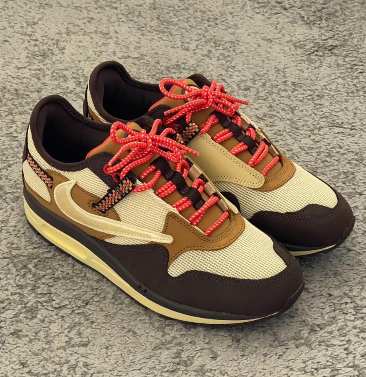 Travis Scott x Nike Air Max 1 Baroque Brown