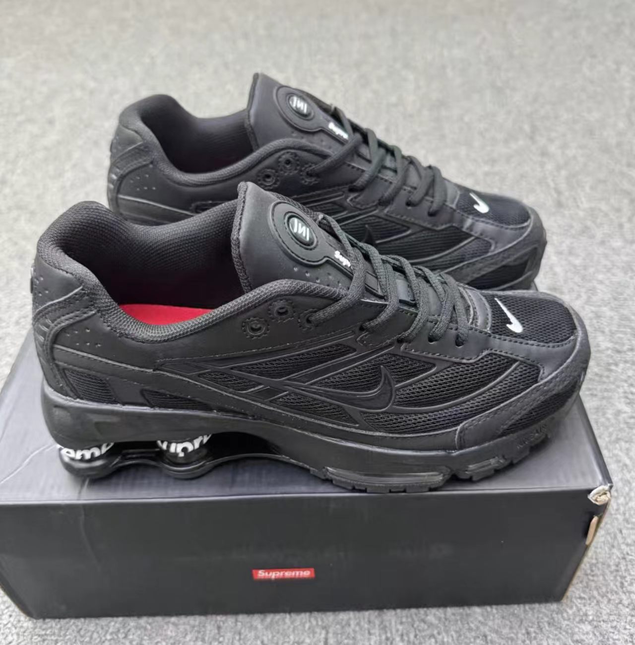 Supreme x  Nike Shox Ride 2 Supreme Triple Black