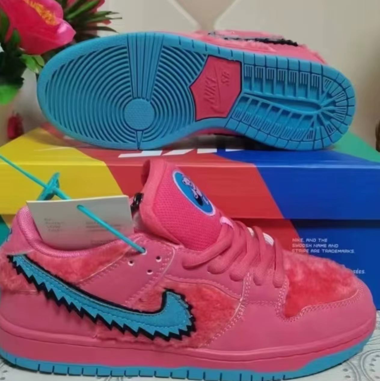 Nike SB Dunk Low "Grateful Dead - Pink Bear"