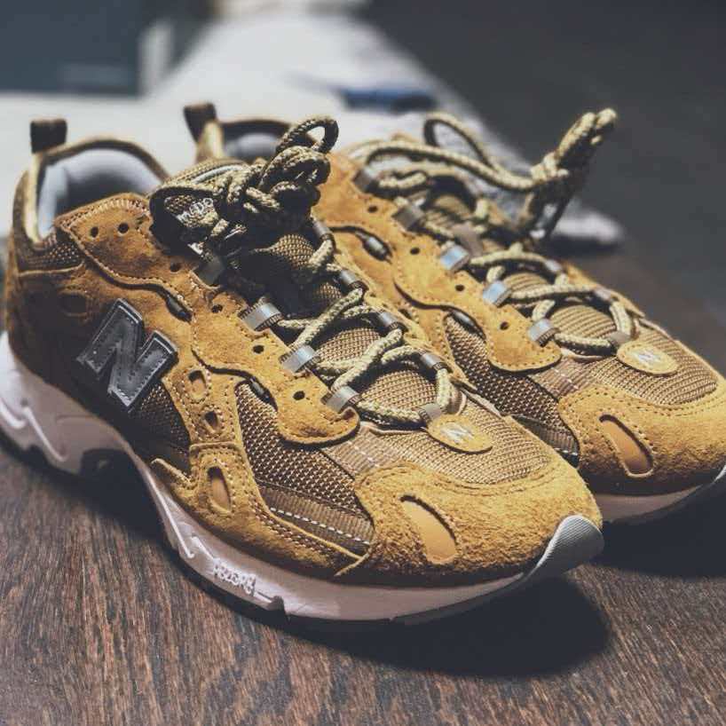 New Balance thisisneverthat x 827 'Brown'
