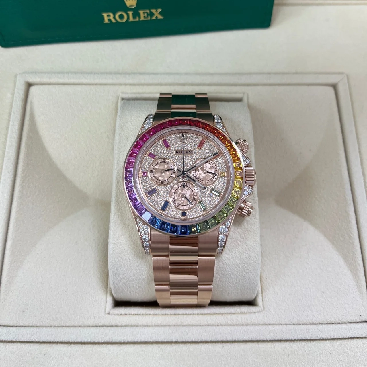 [2026 Mirror Grade]Rolex Daytona Rainbow Pave DiamondsDial Swiss Replica Watch 18k Rose Gold Bracelet | Ref 116595RBOW