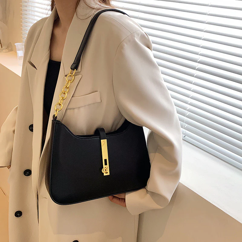Arya Shoulder Bag