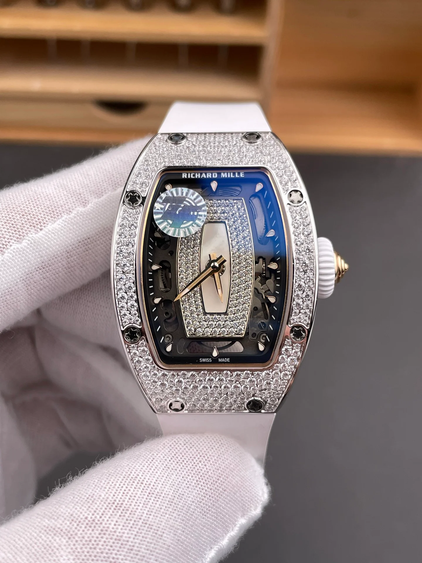 RM07-01 Snowflake Diamond Mother-of-Pearl Dial Red Lips
