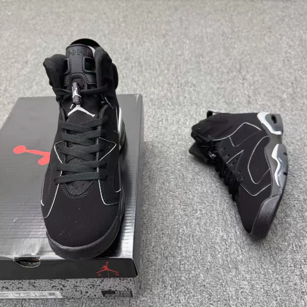 Air Jordan 6 Retro "Black Metallic Silver"