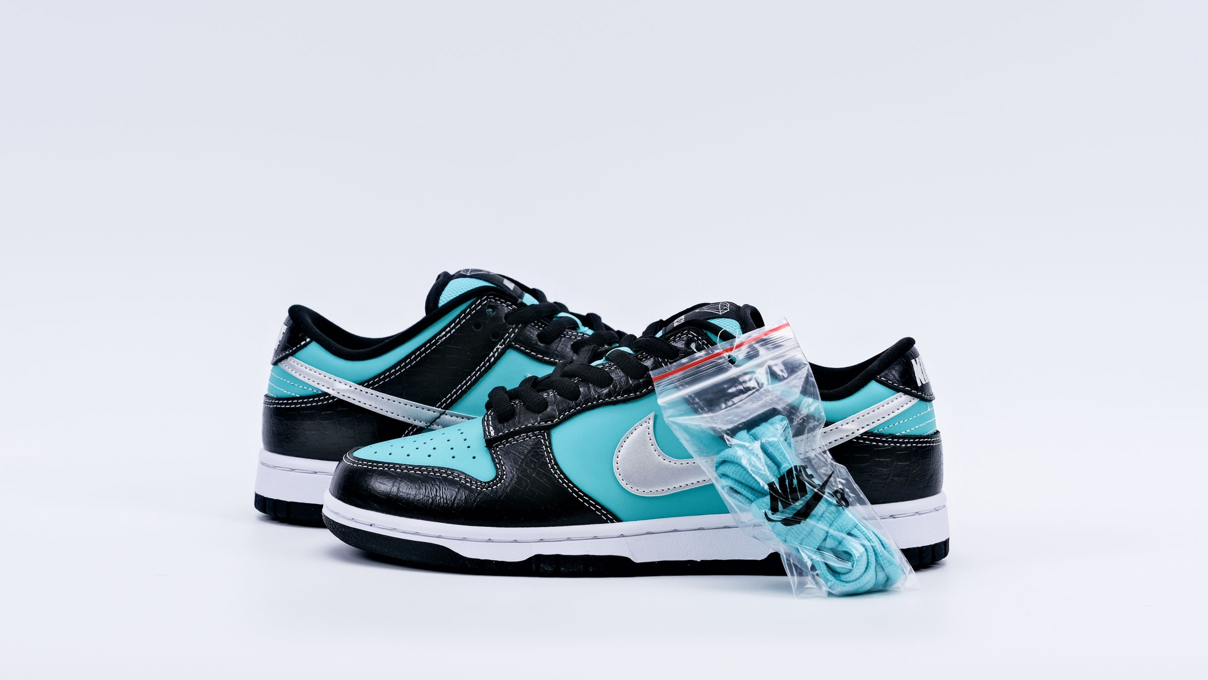 Diamond Supply Co. X Dunk Low Pro SB 'Tiffany'