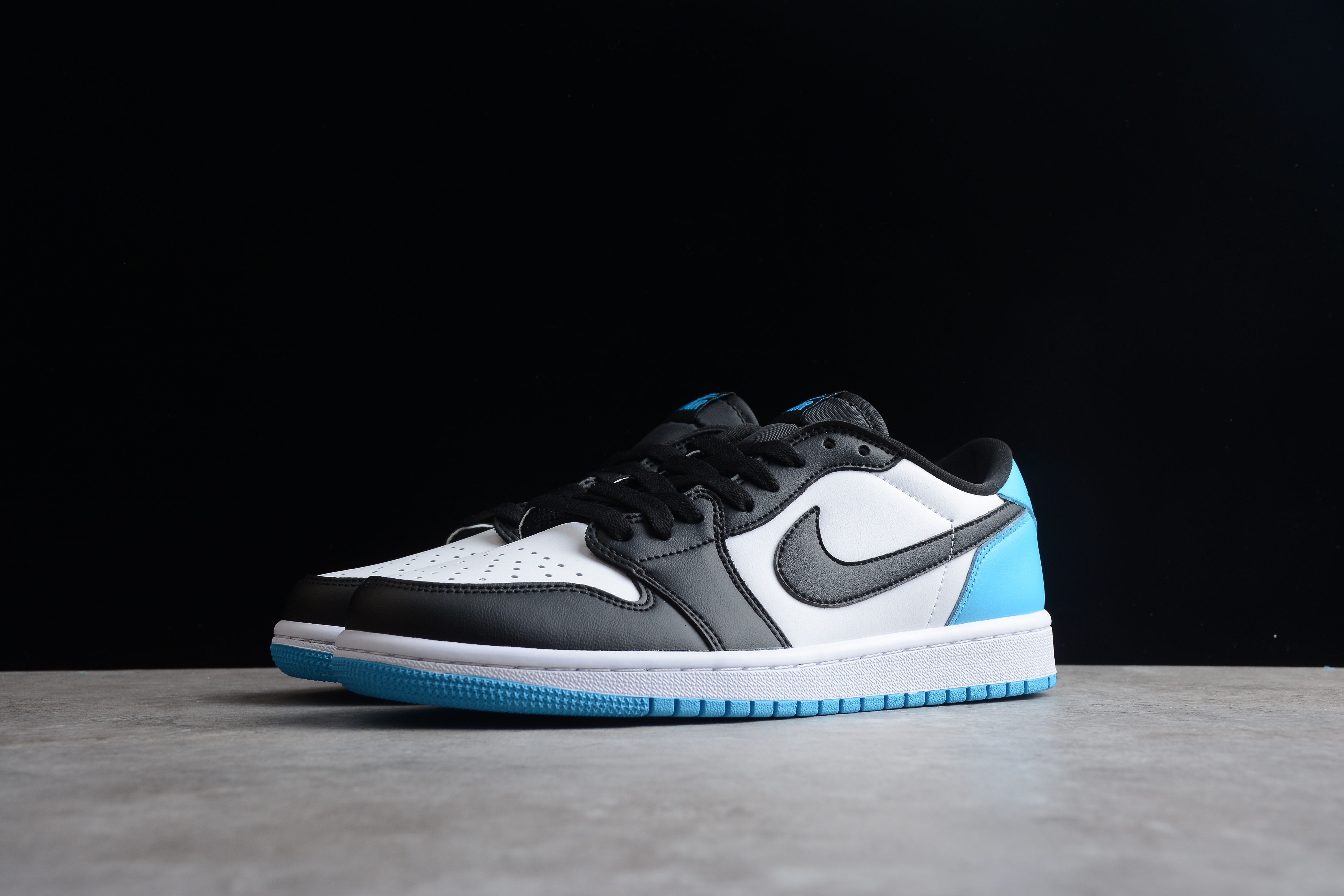 Air Jordan 1 Retro Low OG Dark Powder Blue UNC White Black CZ0790-104