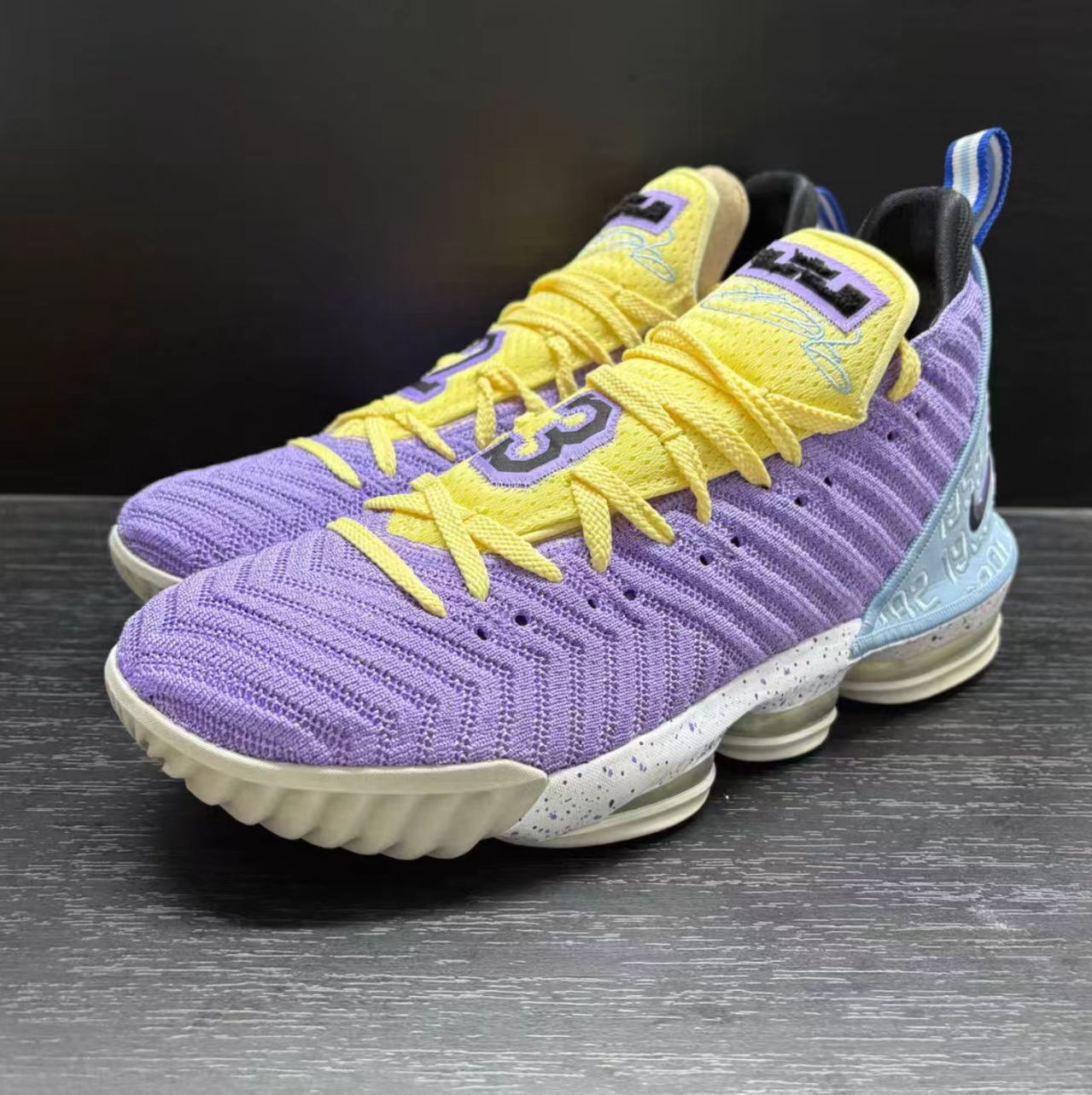 Nike LeBron 16 
