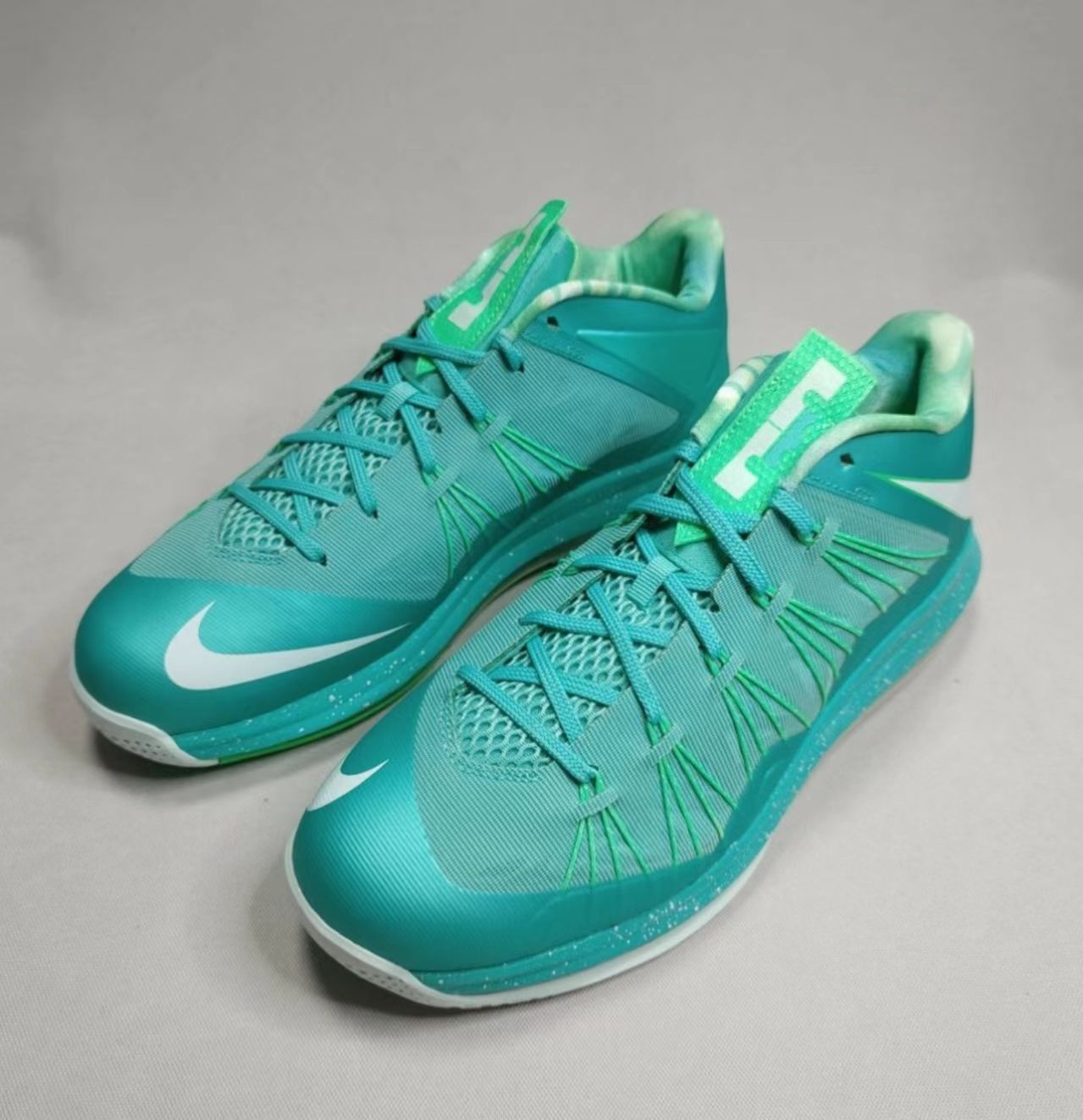 Nike LeBron X Low 
