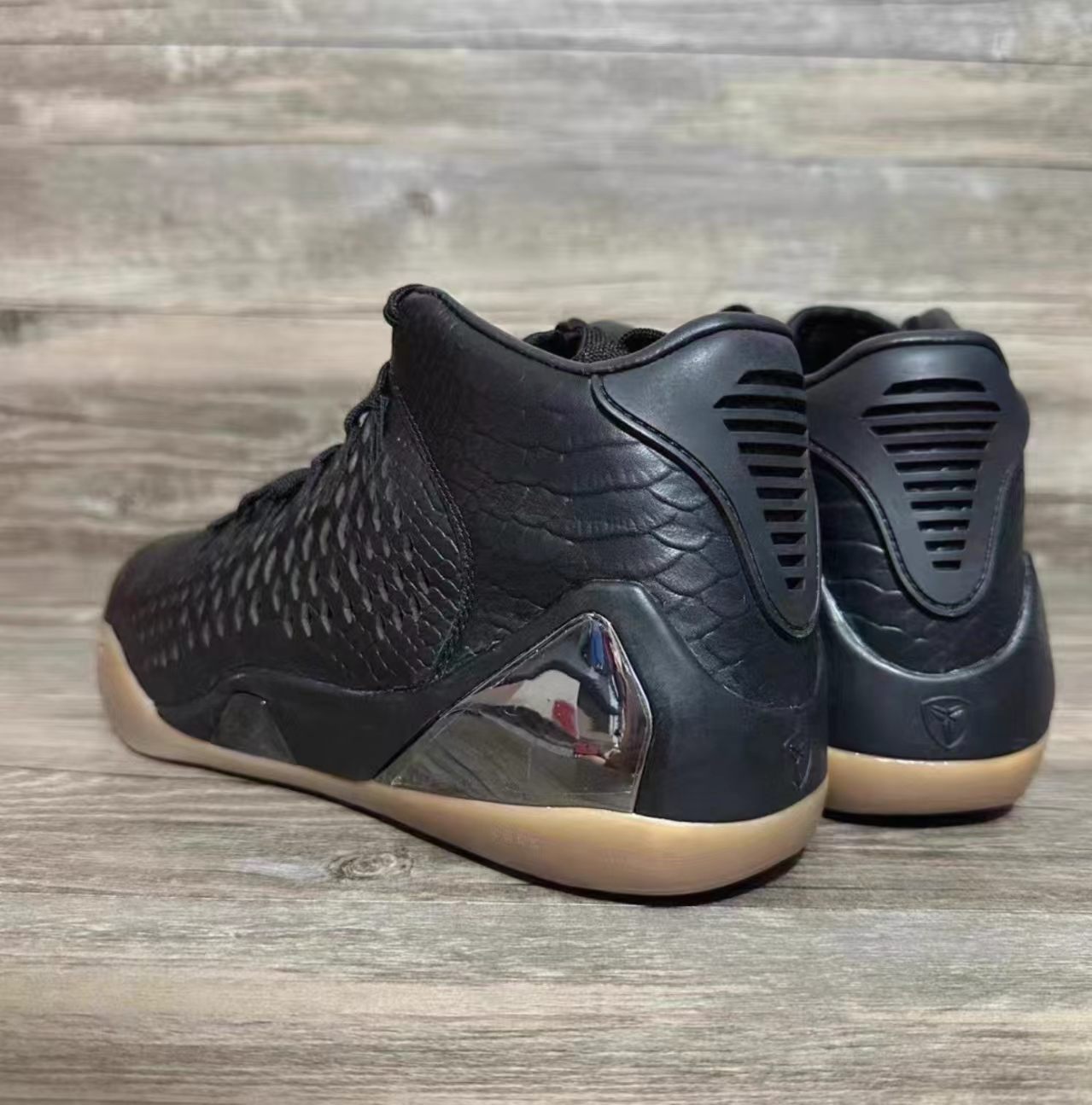 Nike Kobe 9 Mid EXT "Mamba"