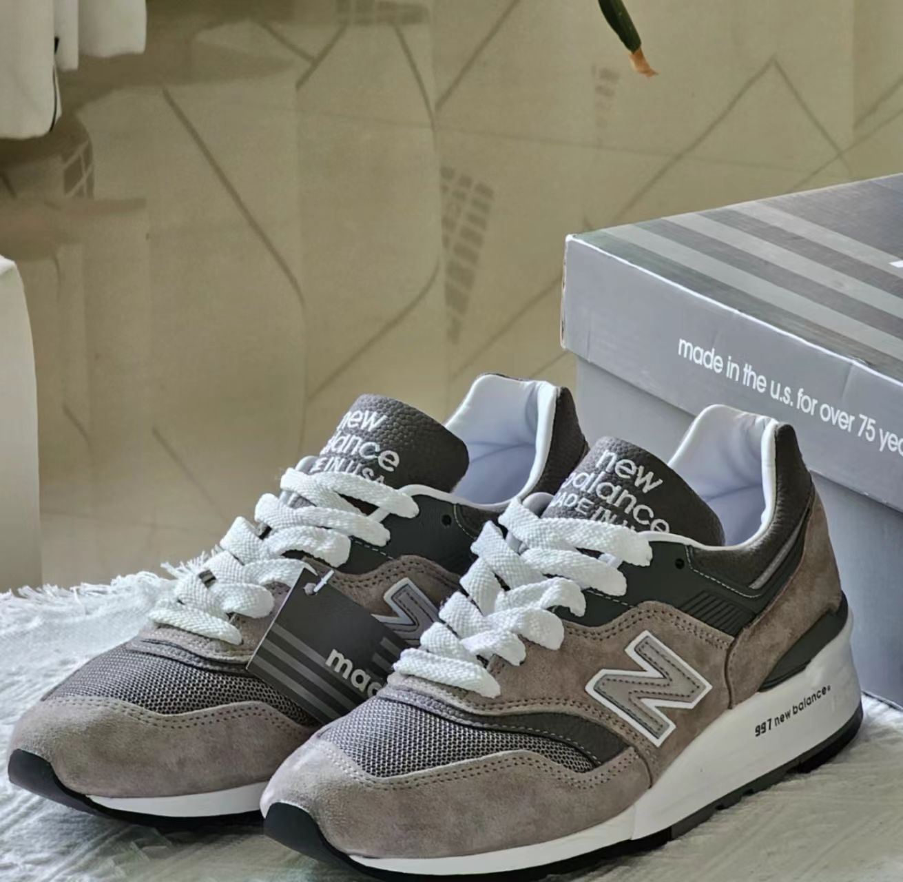 New Balance 997 
