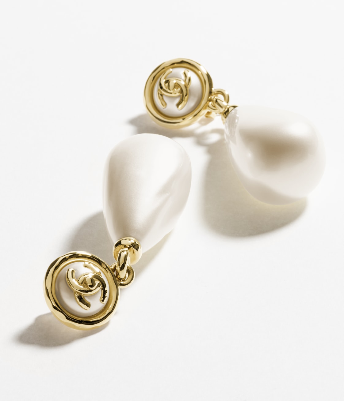 CLIP-ON PENDANTS