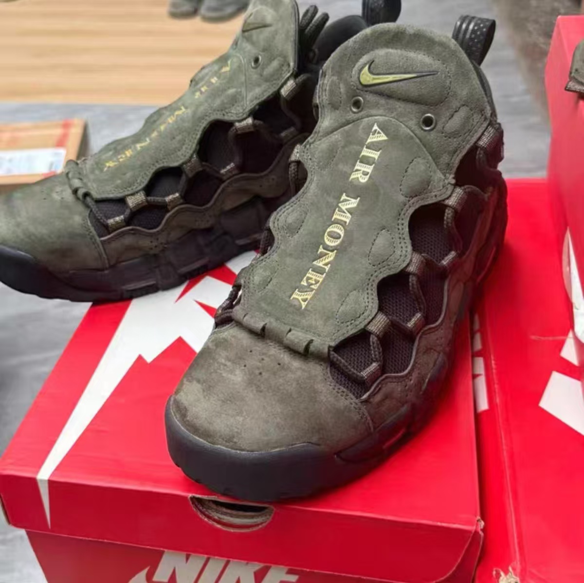 Nike Air More Money 