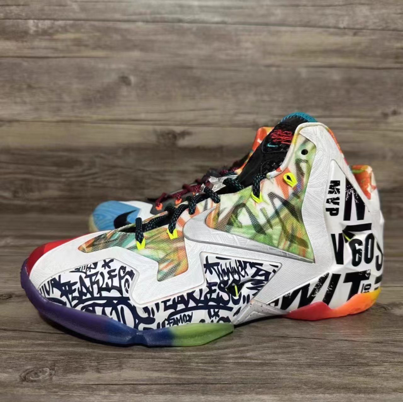 Nike LeBron XI 