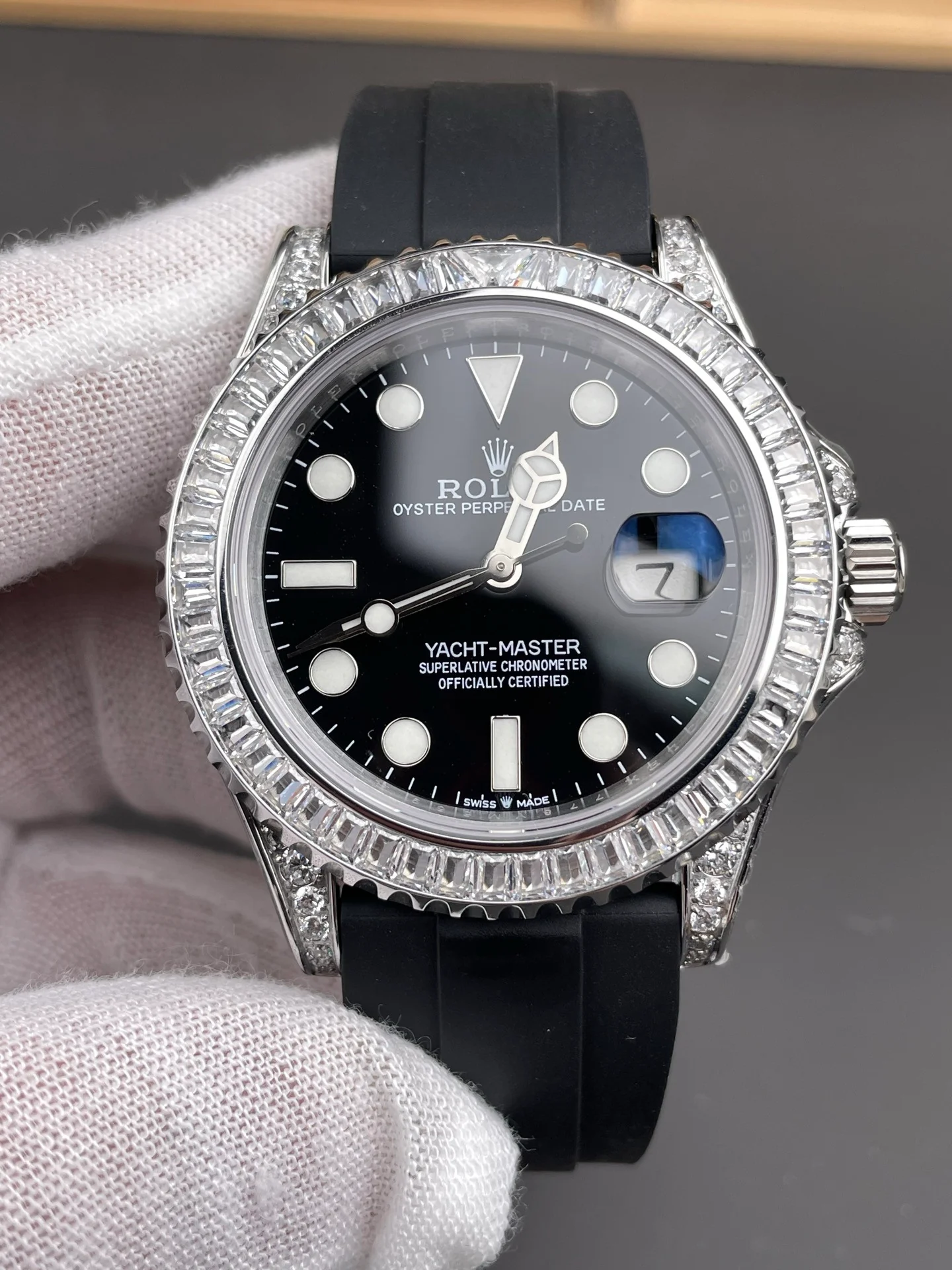 Full Diamond Bezel White Gold Yacht-Master