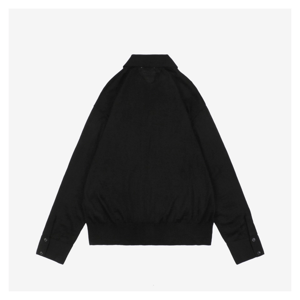Ami Embossed Heart Embroidery Basic Polo Sweater Black