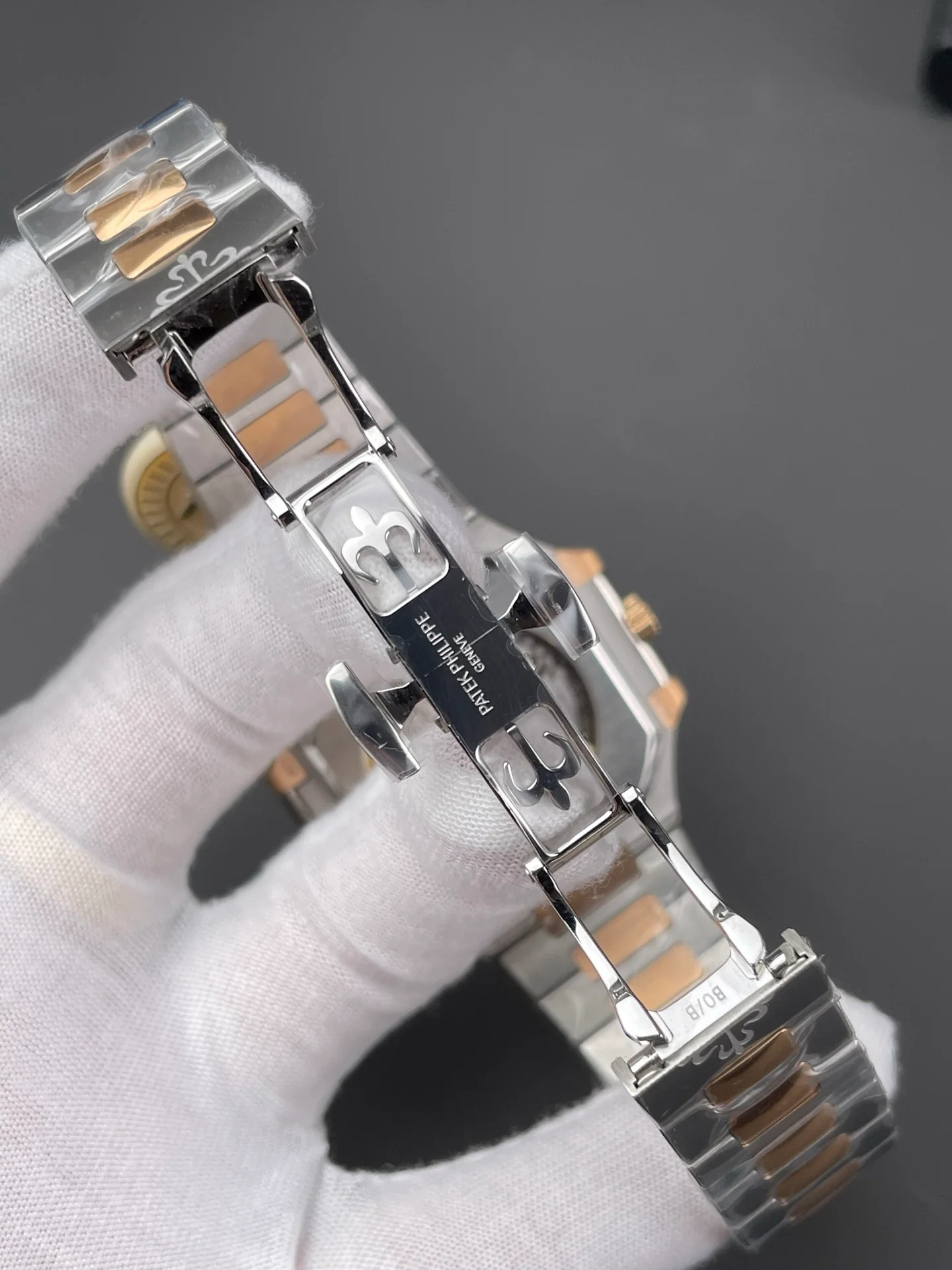 New Cubitus 5821 Rose Gold (Small TV)
