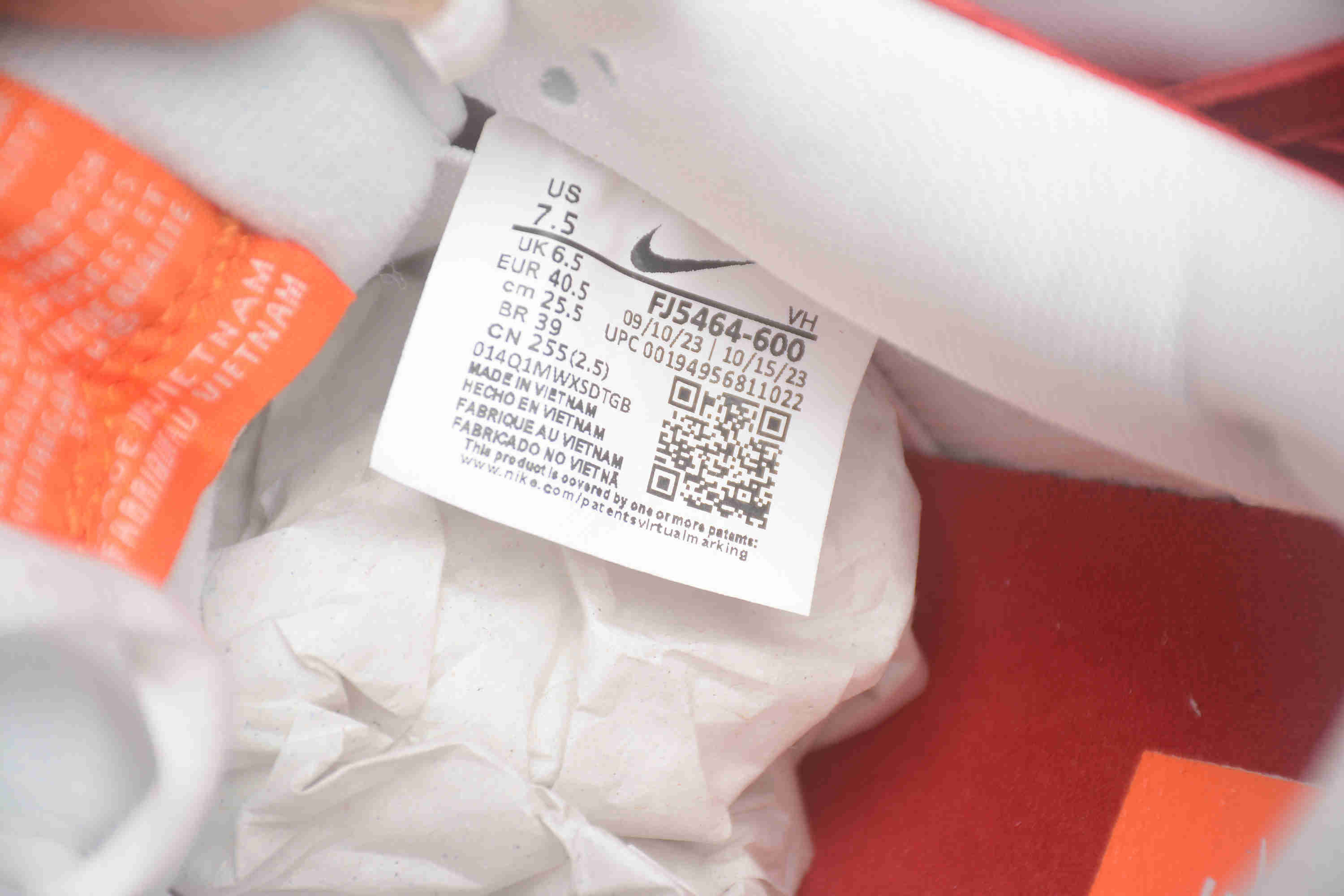 Fake Dunks |   Nike SB Dunk Low FJ5464