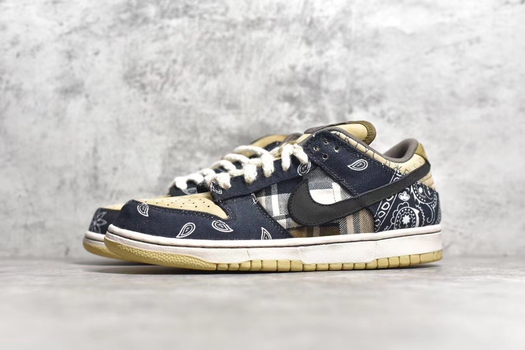 KO TRAVIS SCOTT X SB DUNK LOW JACBOYS CT5053-001