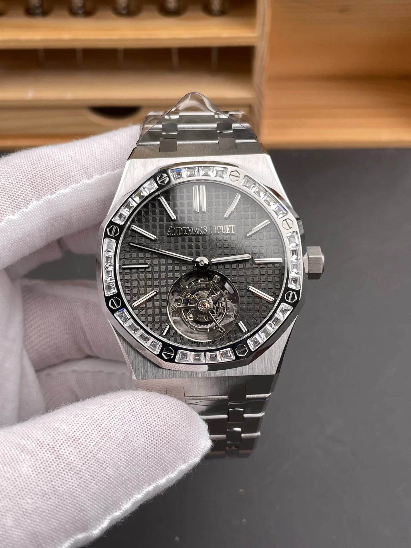 Royal Oak 26574 Green Dial Multi-function