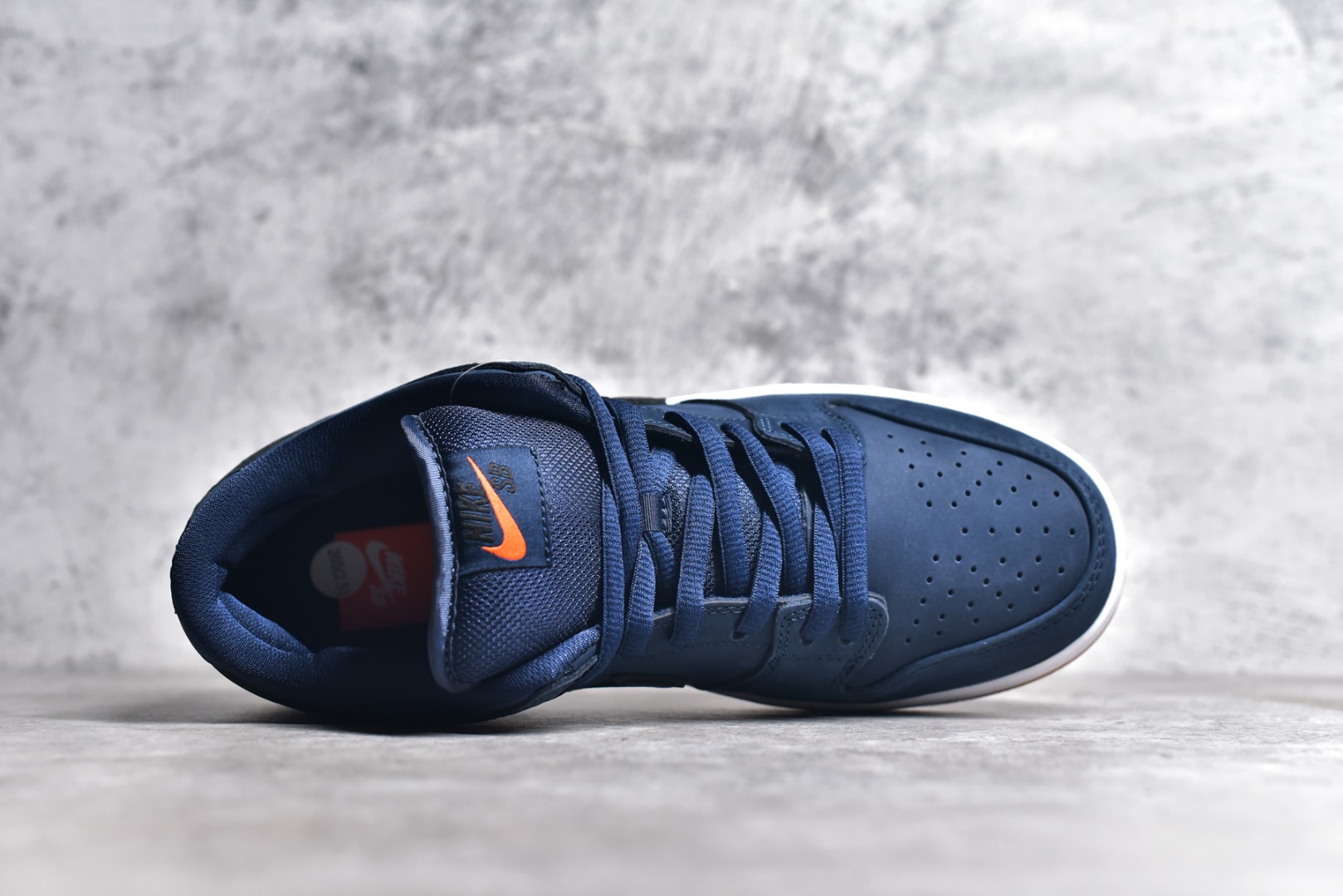 NIKE SB DUNK LOW NAVY BLACK GUM CW7463-401