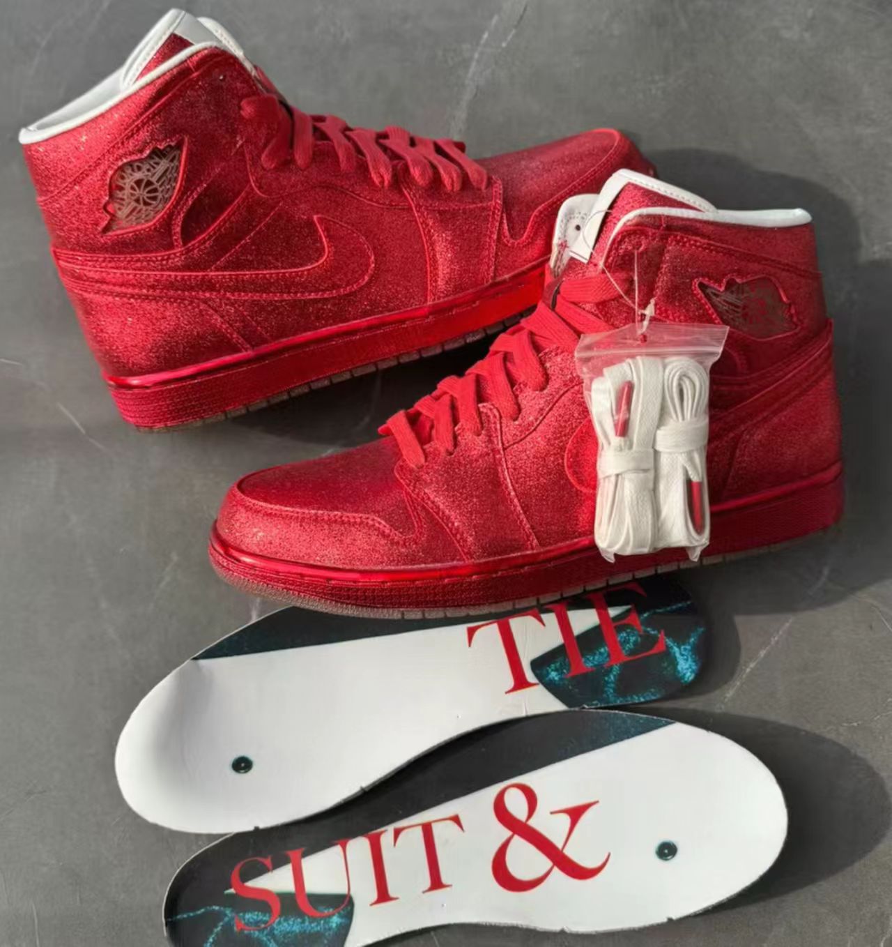 Air Jordan 1 High Red Glitter