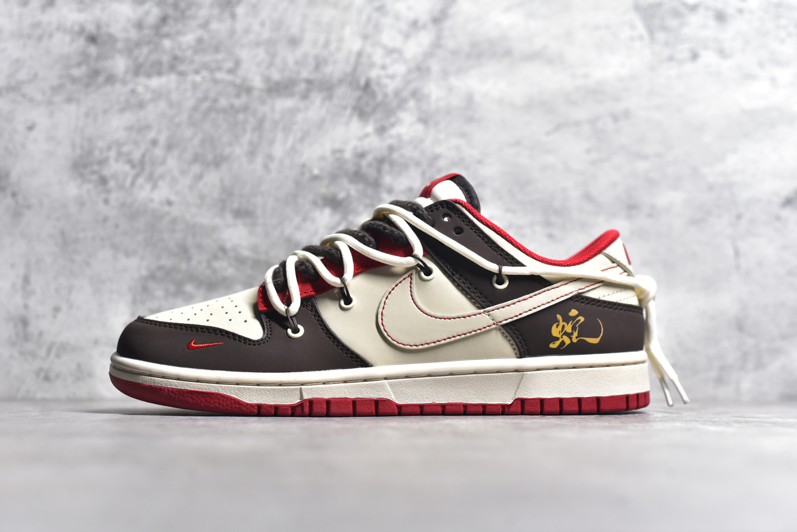 SB DUNK LOW 2025 YEAR OF THE SNAKE LIMITED YX5066 2682722