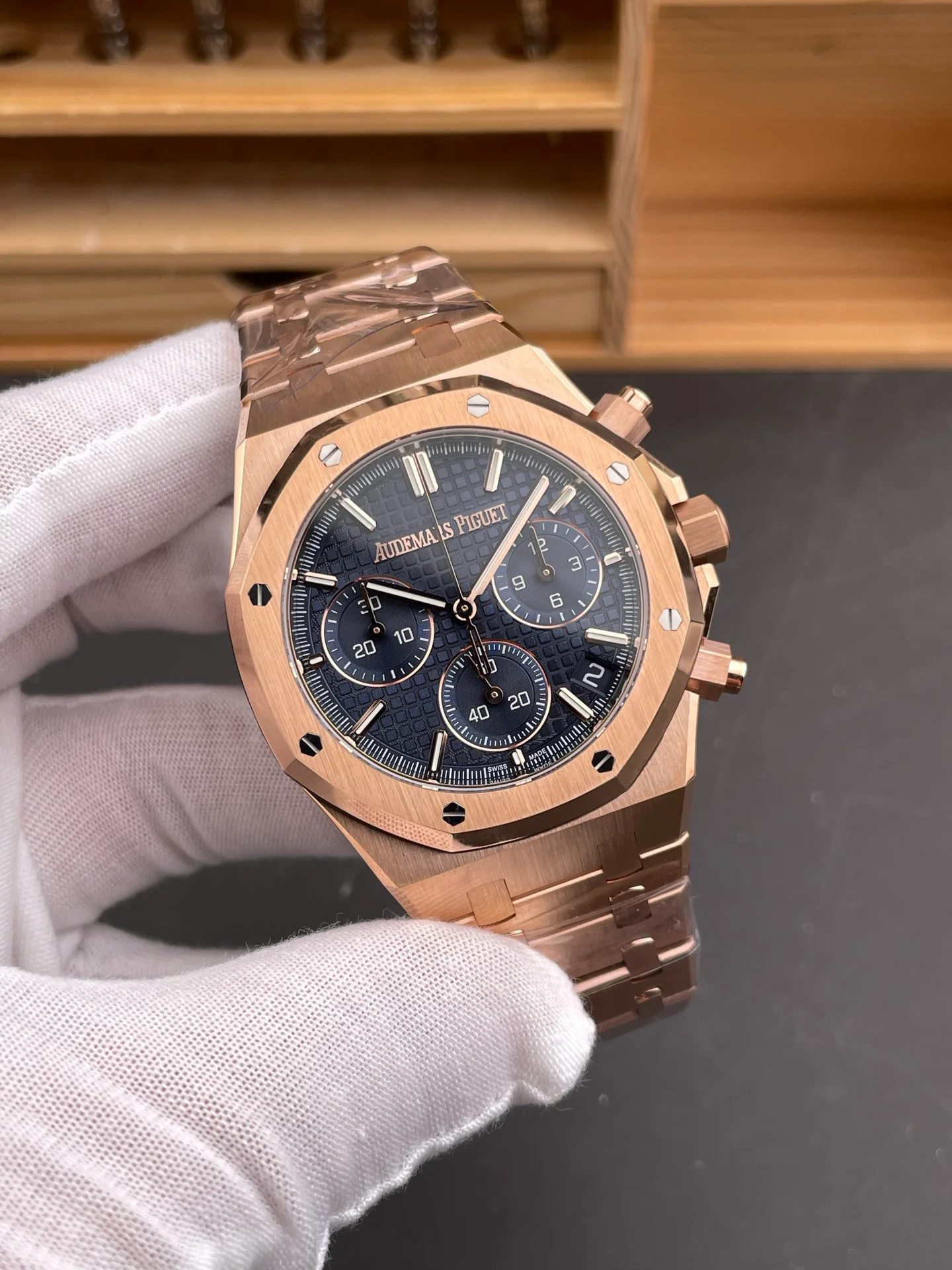 Royal Oak 26240 Blue Dial Rubber Strap